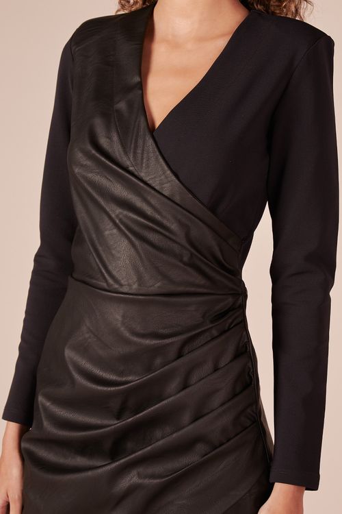 VESTIDO COURO TRANSPASSE-PRETO