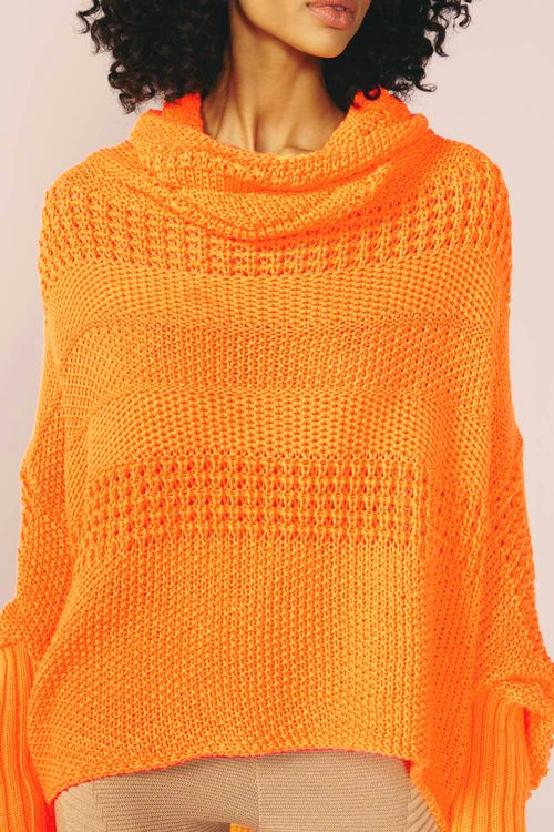 BLUSA GOLA ALTA LISTRAS TRICOT -
LARANJA