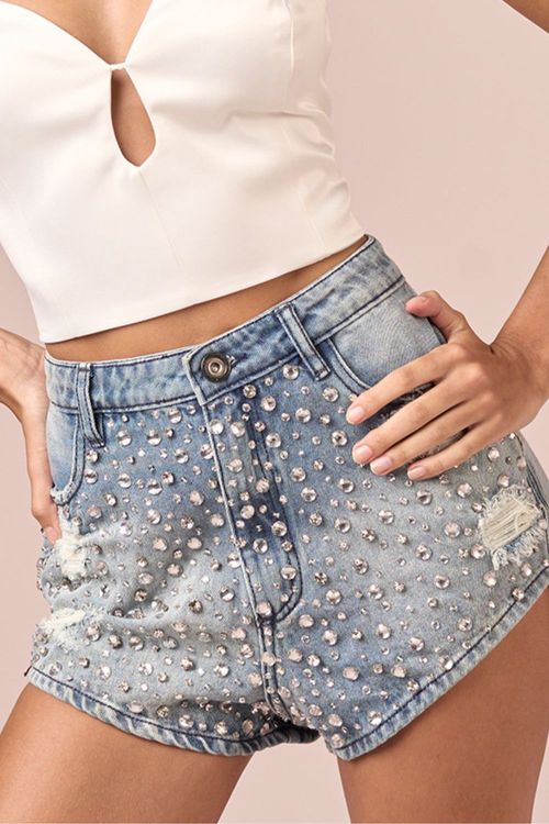 SHORT JEANS FRENTE BORDADA - JEANS CLARO