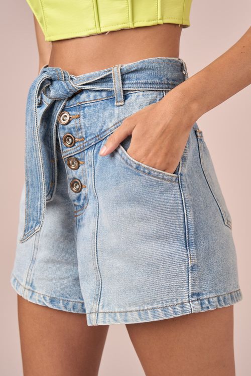 SHORT JEANS BOTOES E FAIXA - JEANS