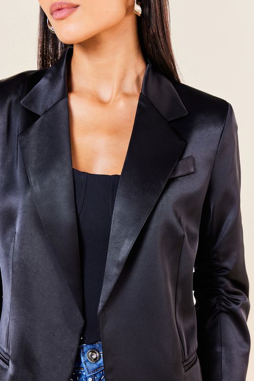 Blazer Básico Acetinado com Manga 3/4 -PRETO