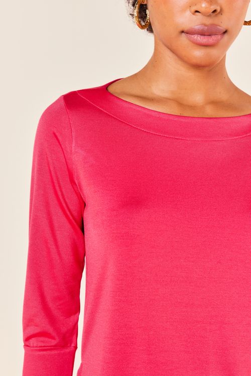 BLUSA DECOTE CANOA  AMPLA COM MANGA 3/4 -MAGENTA