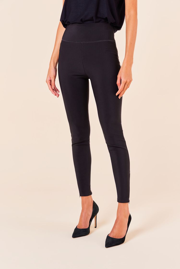 CALCA LEGGING COM ZIPER -PRETO PP - PRETO - 253590