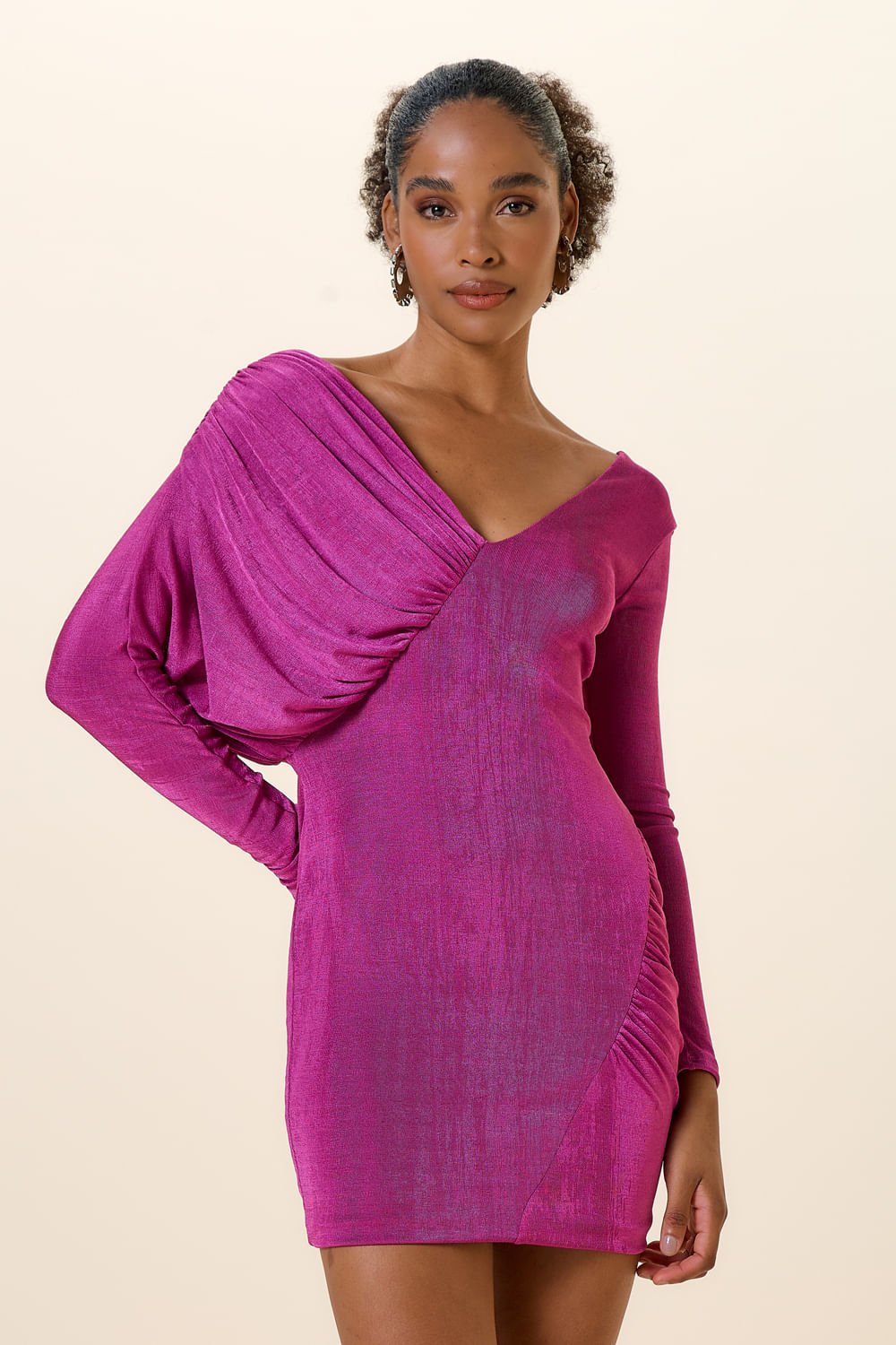 VESTIDO CURTO COM DRAPEADO E MANGA LONGA -SCARLET M - SCARLET - 254191