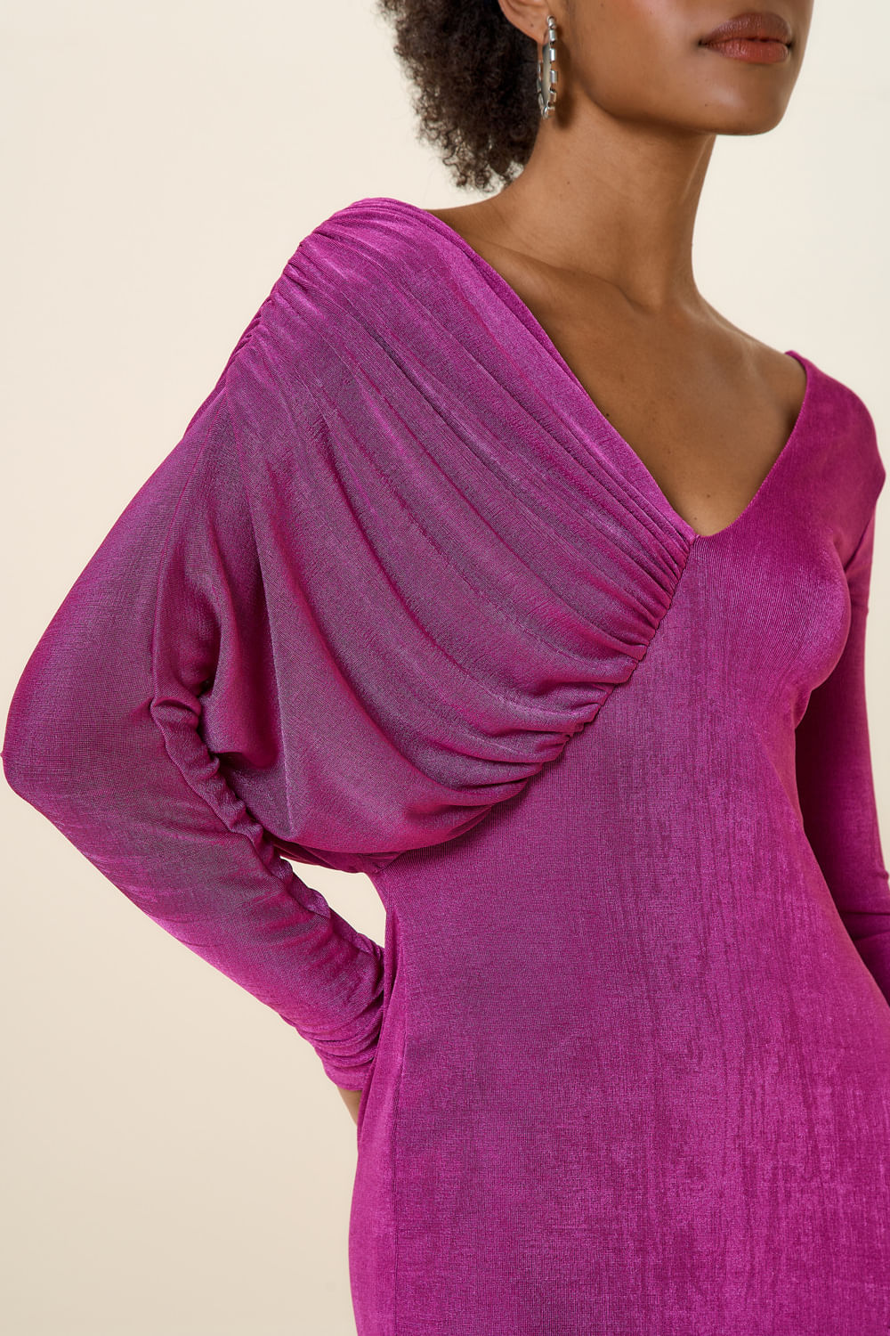 VESTIDO CURTO COM DRAPEADO E MANGA LONGA -SCARLET G - SCARLET - 254197