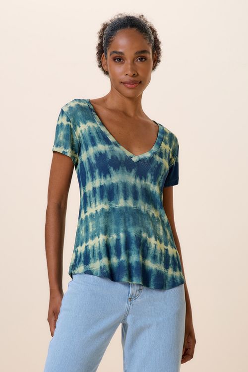 BLUSA GOLA V BASICA ESTAMPA TIE DYE