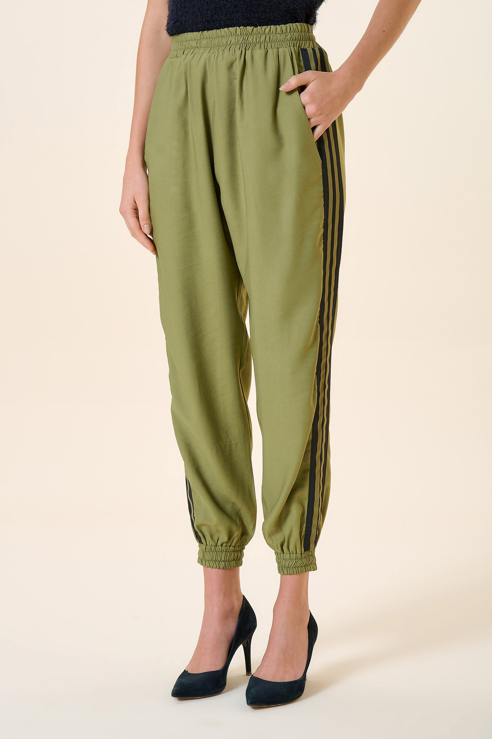 CALCA JOGGING COM RETILINEA VERDE ESCURO M - VERDE ESCURO - 256351