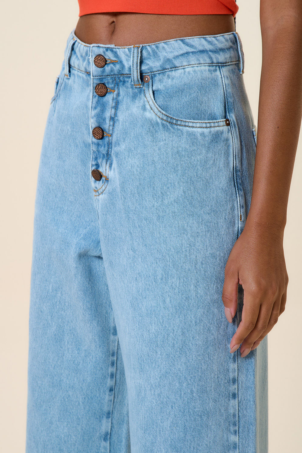 CALCA RETA JEANS BOTOES JEANS CLARO 42 - JEANS CLARO - 259792