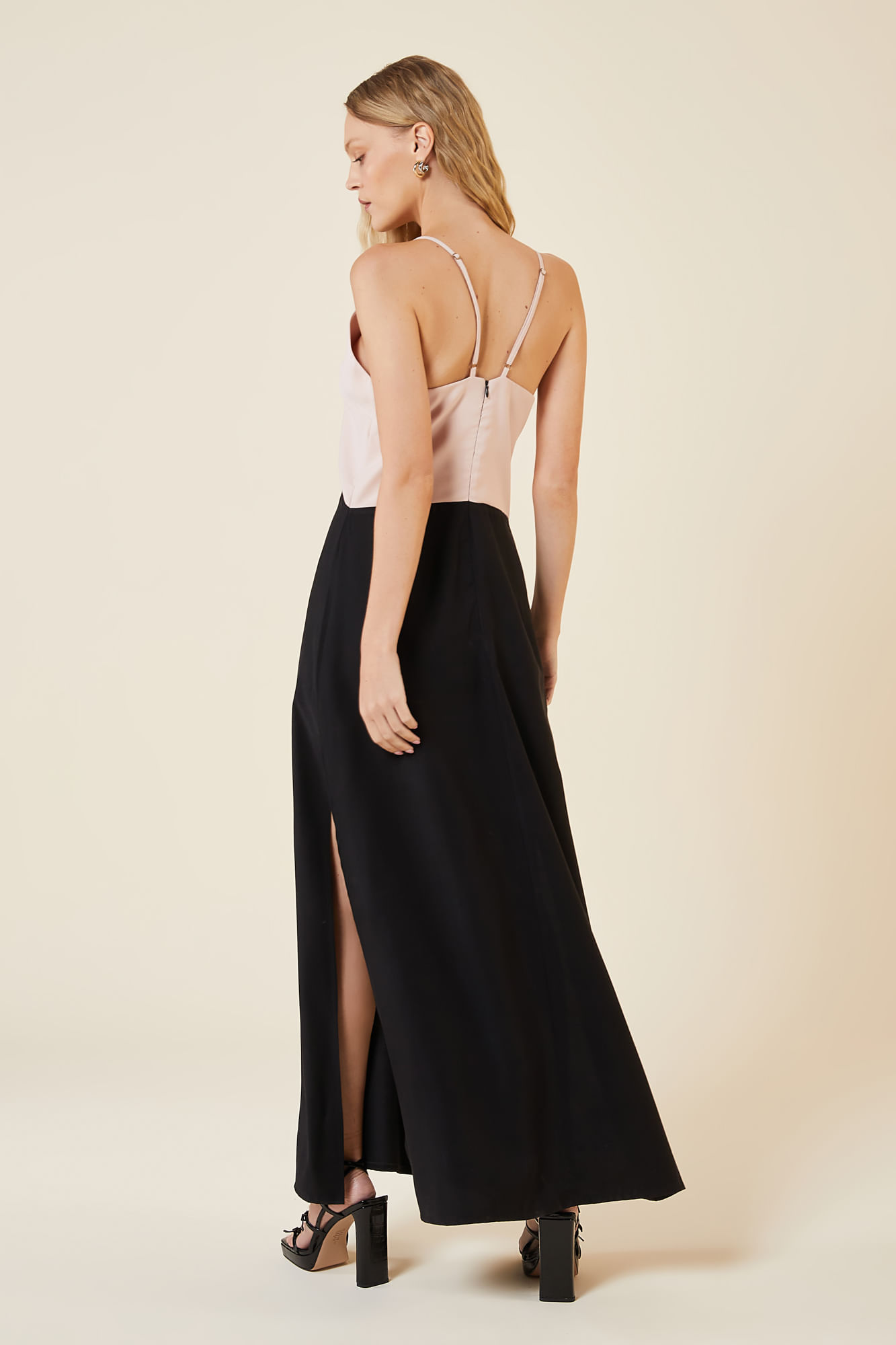 VESTIDO BICOLOR BOJO DECOTE PRETO / CONCHA M - PRETO / CONCHA - 266048