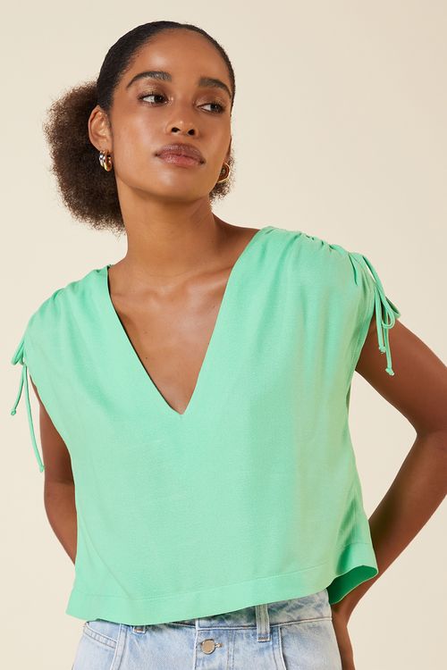 BLUSA DECOTE V FRANZIDO OMBROS MENTA