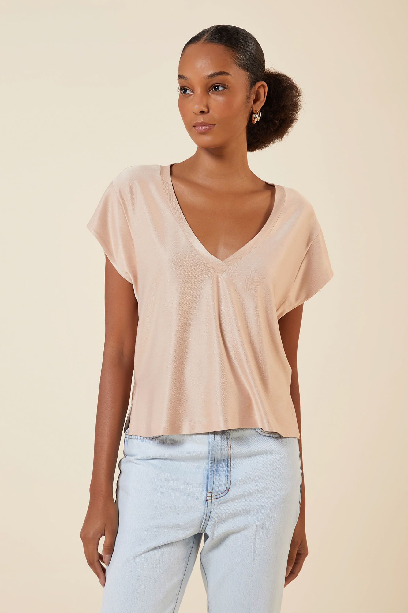 BLUSA COM DECOTE V E MANGA CONCHA P - CONCHA - 269744