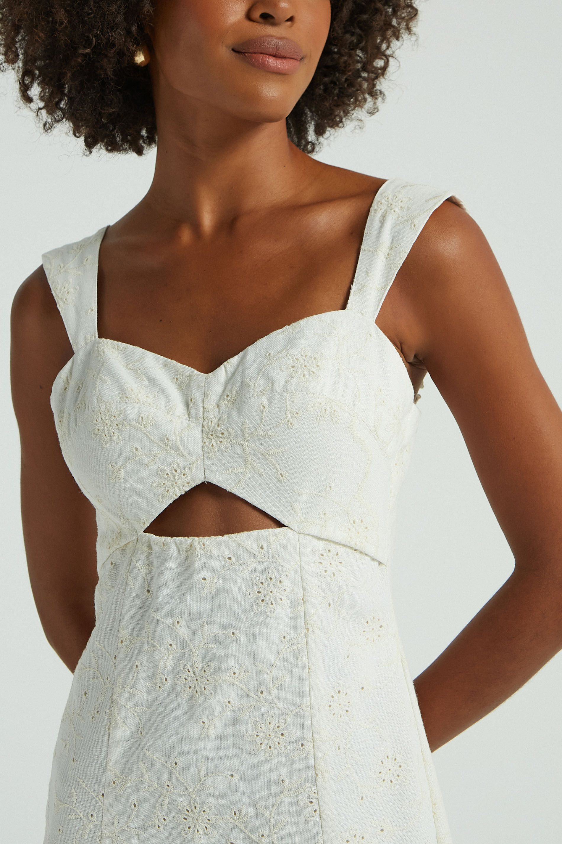 VESTIDO MIDI LINHO BORDADO-OFF WHITE PP - OFF WHITE - 273505