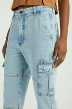 8345001-00031-4.jpg