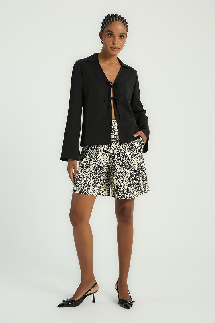 BLUSA COM AMARRAÇAO FRONTAL - PRETO P - PRETO - 282459
