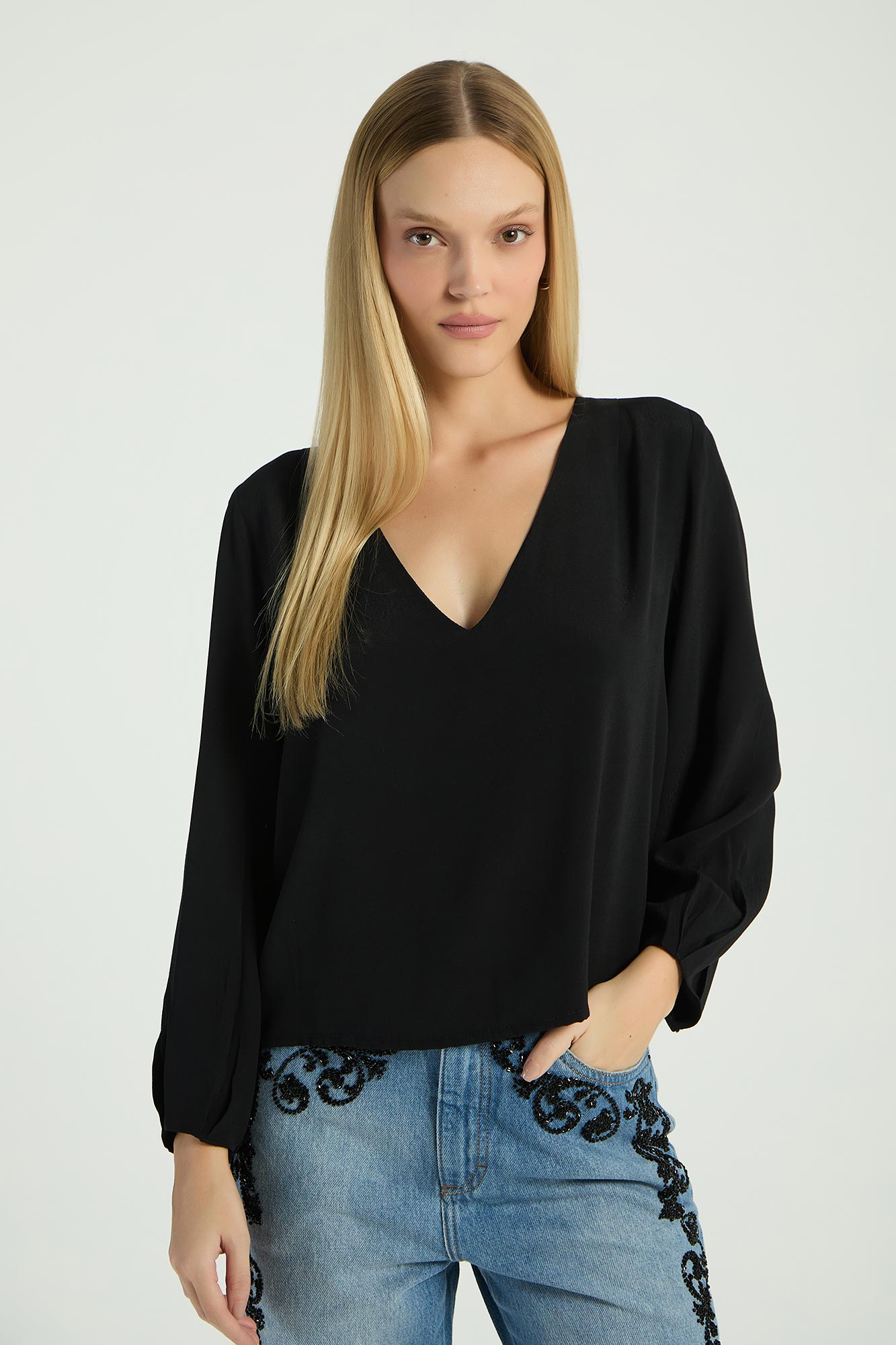 BLUSA AMPLA COM TECIDO EM CREPE - PRETO G - PRETO - 282597