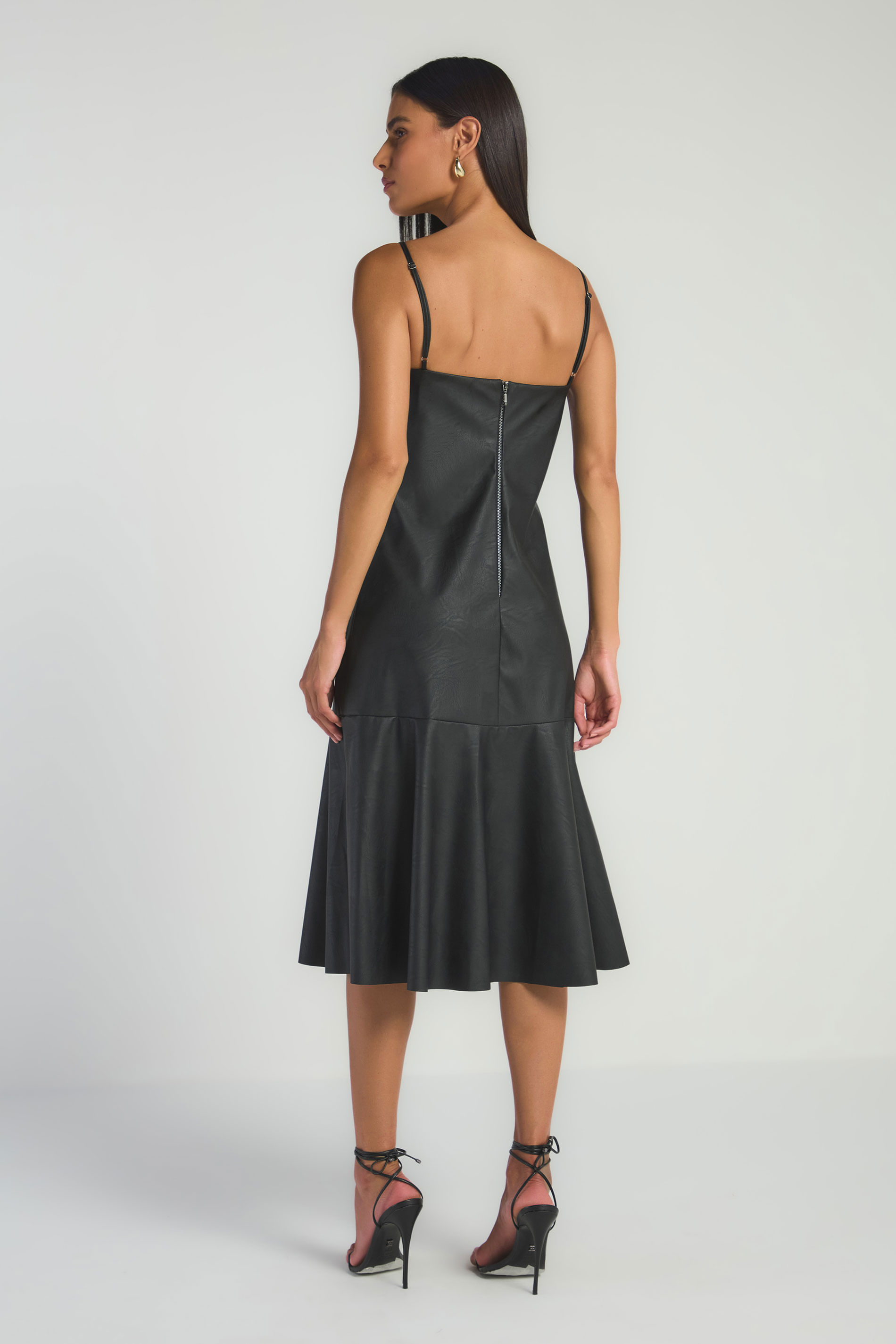 VESTIDO MIDI EM POLIURETANO COM RECORTES - PRETO P - PRETO - 285066