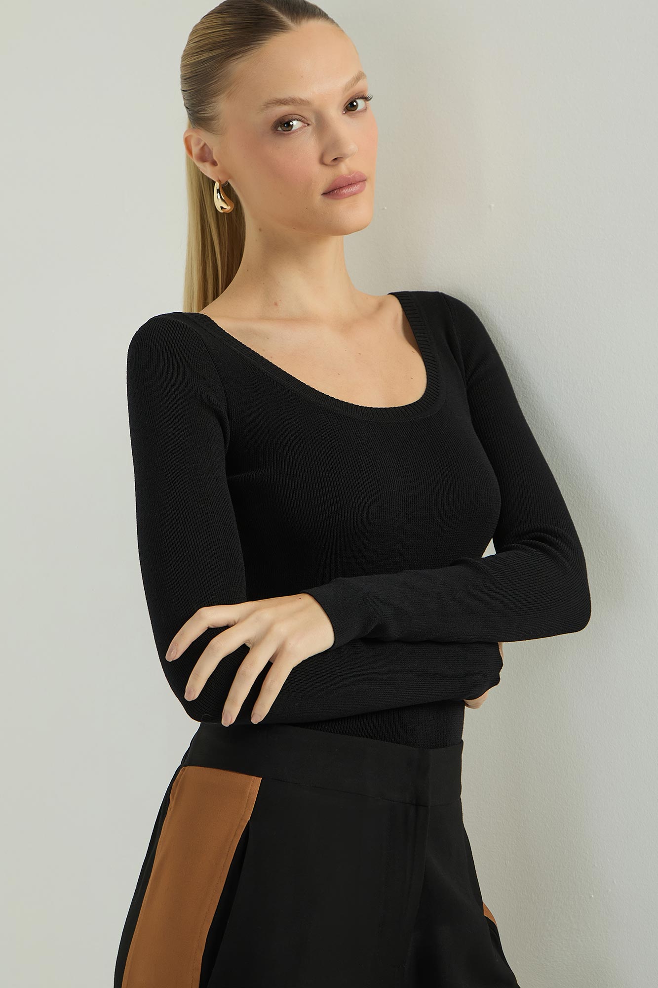 BLUSA TRICOT MANGA LONGA BASICA-PRETO P - PRETO - 286581