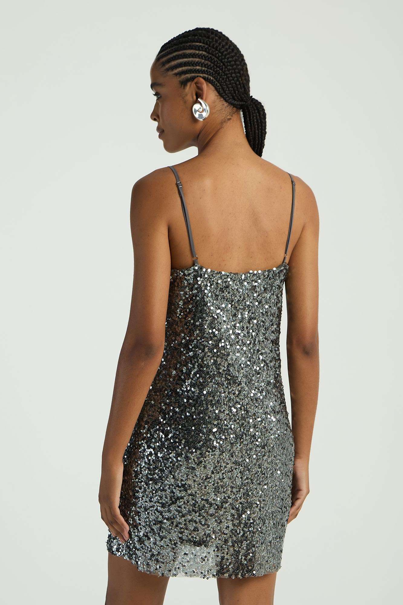VESTIDO EM PAETE METALIZADO - CINZA M - CINZA - 288633