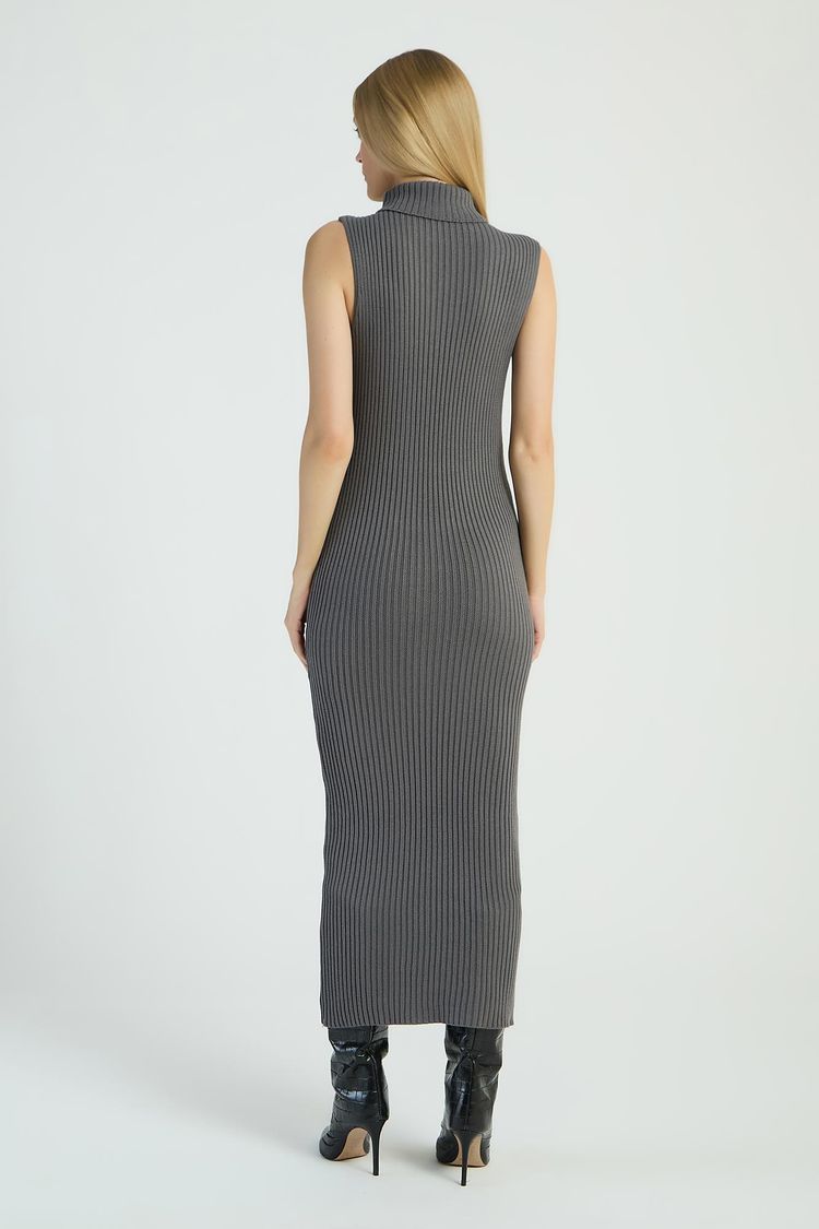 VESTIDO SEM MANGA EM TRICOT COM GOLA ALTA - CINZA P - CINZA - 290882