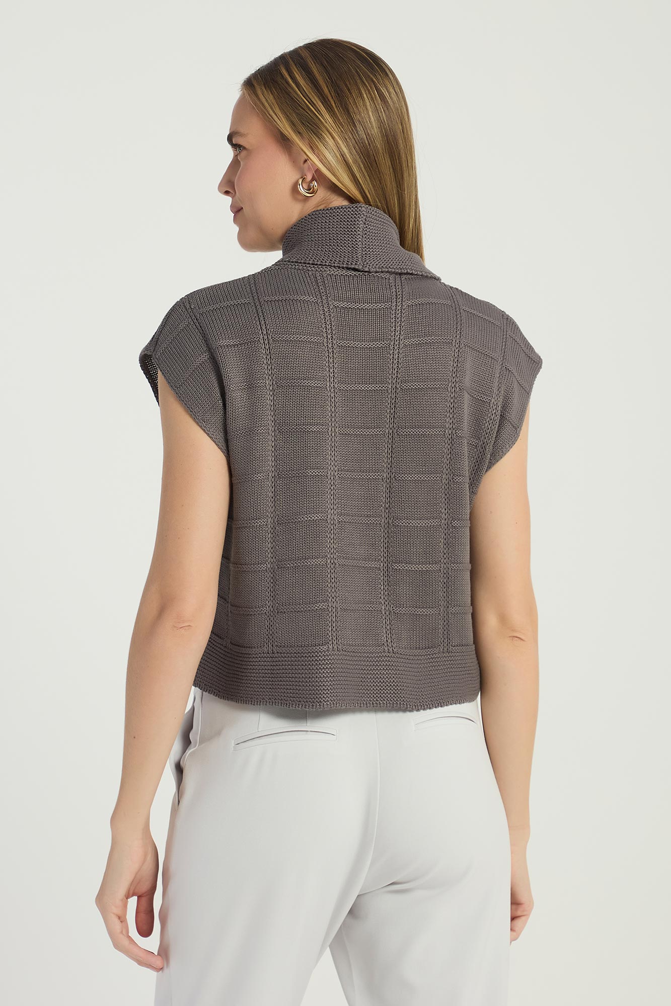 BLUSA EM TRICOT COM GOLA ALTA - CINZA G - CINZA - 291032