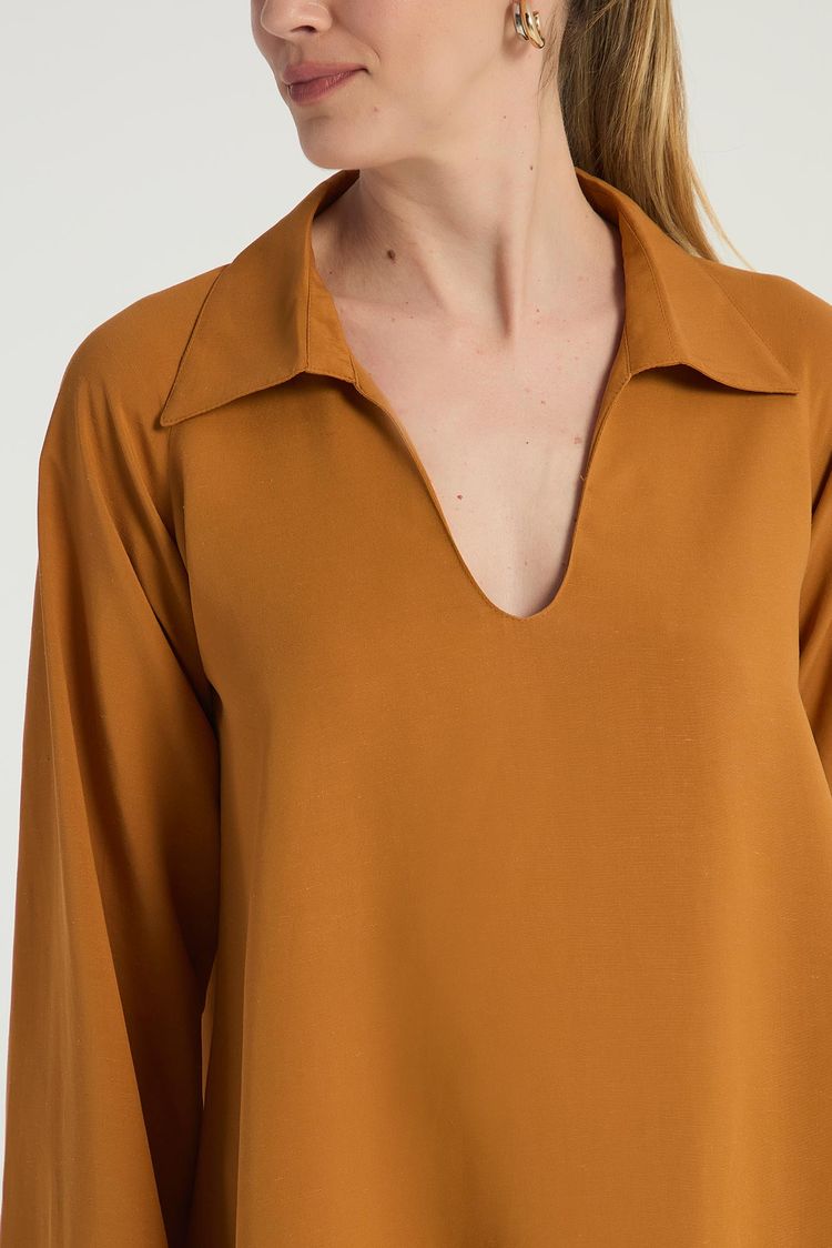 BLUSA AMPLA COM DECOTE EM V - CARAMELO PP - CARAMELO - 292275