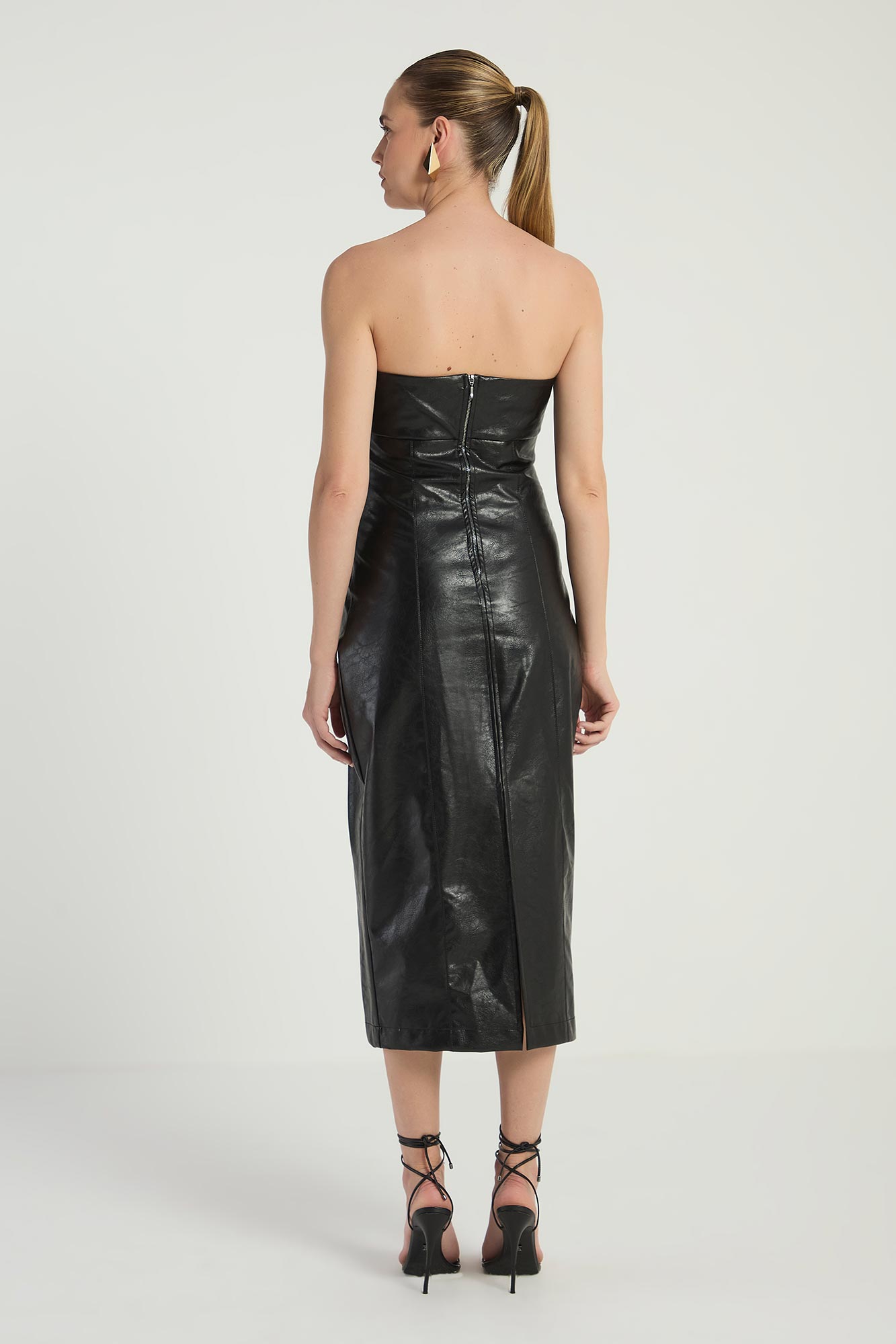 VESTIDO MIDI TOMARA QUE CAIA EM POLIURETANO - PRETO GG - PRETO - 295201