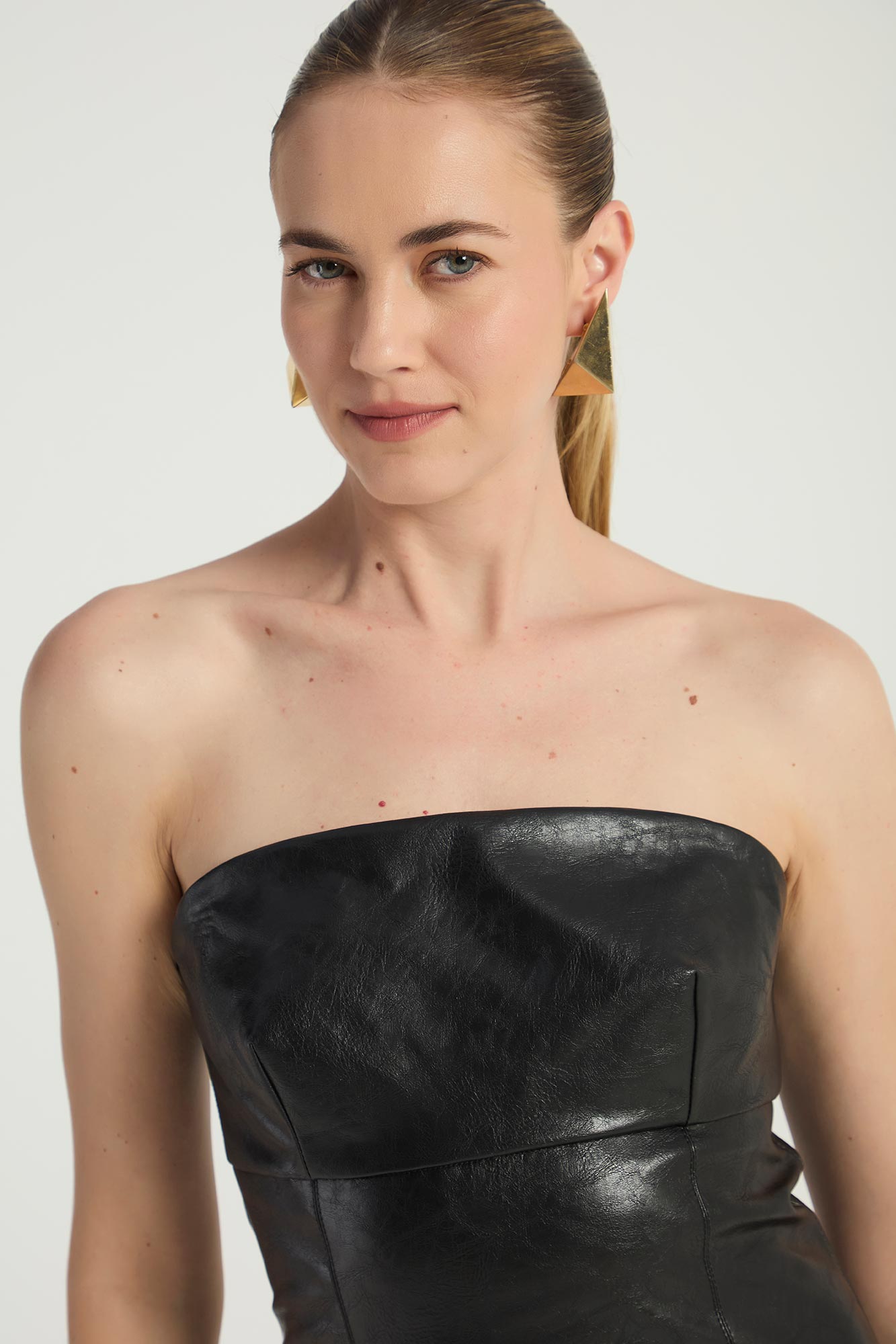 VESTIDO MIDI TOMARA QUE CAIA EM POLIURETANO - PRETO GG - PRETO - 295203