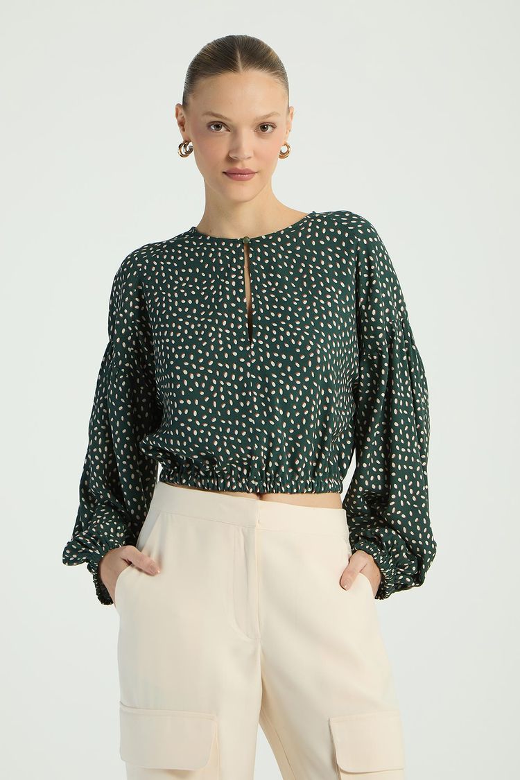 BLUSA COM DECOTE ABOTOADO - ESTAMPA POÁS LIBERTY P - EST POAS LIBERTY - 295544