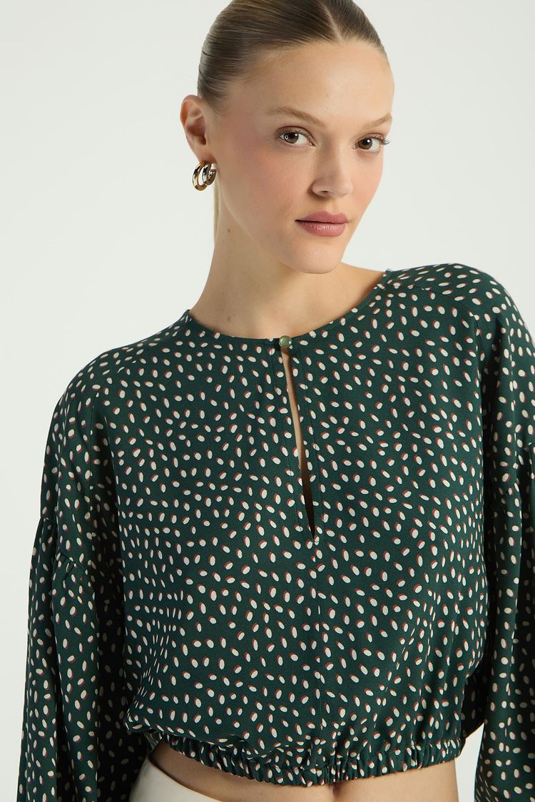 BLUSA COM DECOTE ABOTOADO - ESTAMPA POÁS LIBERTY P - EST POAS LIBERTY - 295547