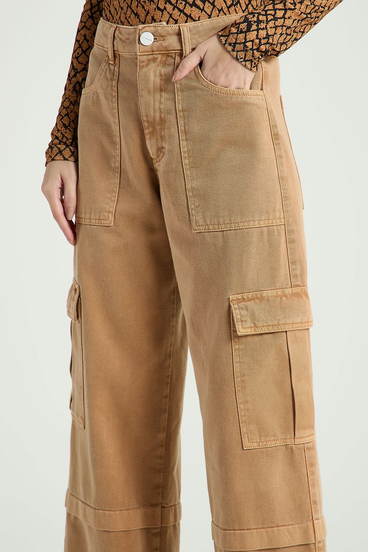 CALÇA MODELO CARGO EM SARJA-BEGE ESCURO 40 - BEGE ESCURO - 302828