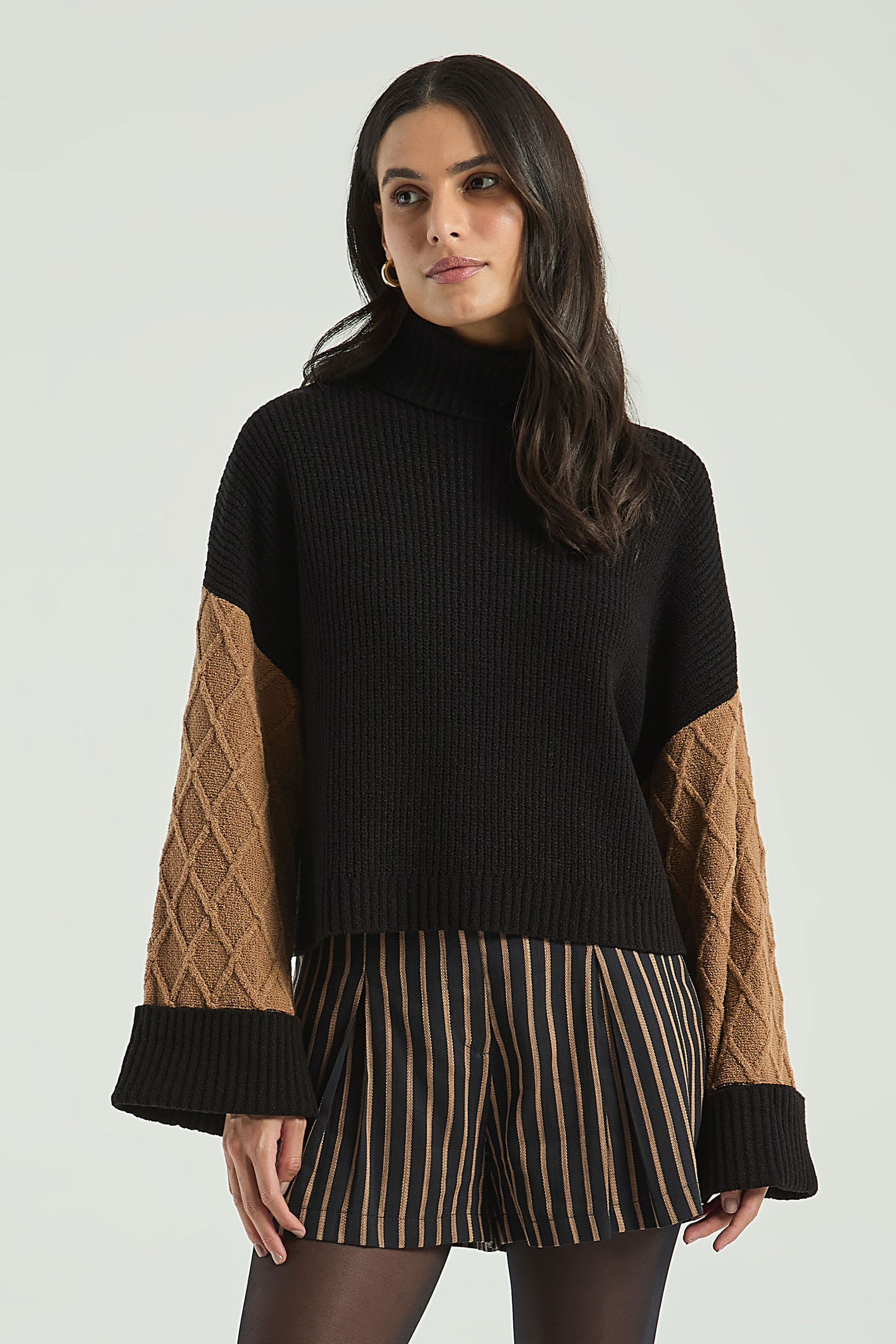 BLUSA TRICOT GOLA ALTA-PRETO / BEGE ESCURO M - PRETO / BEGE ESCURO - 305038