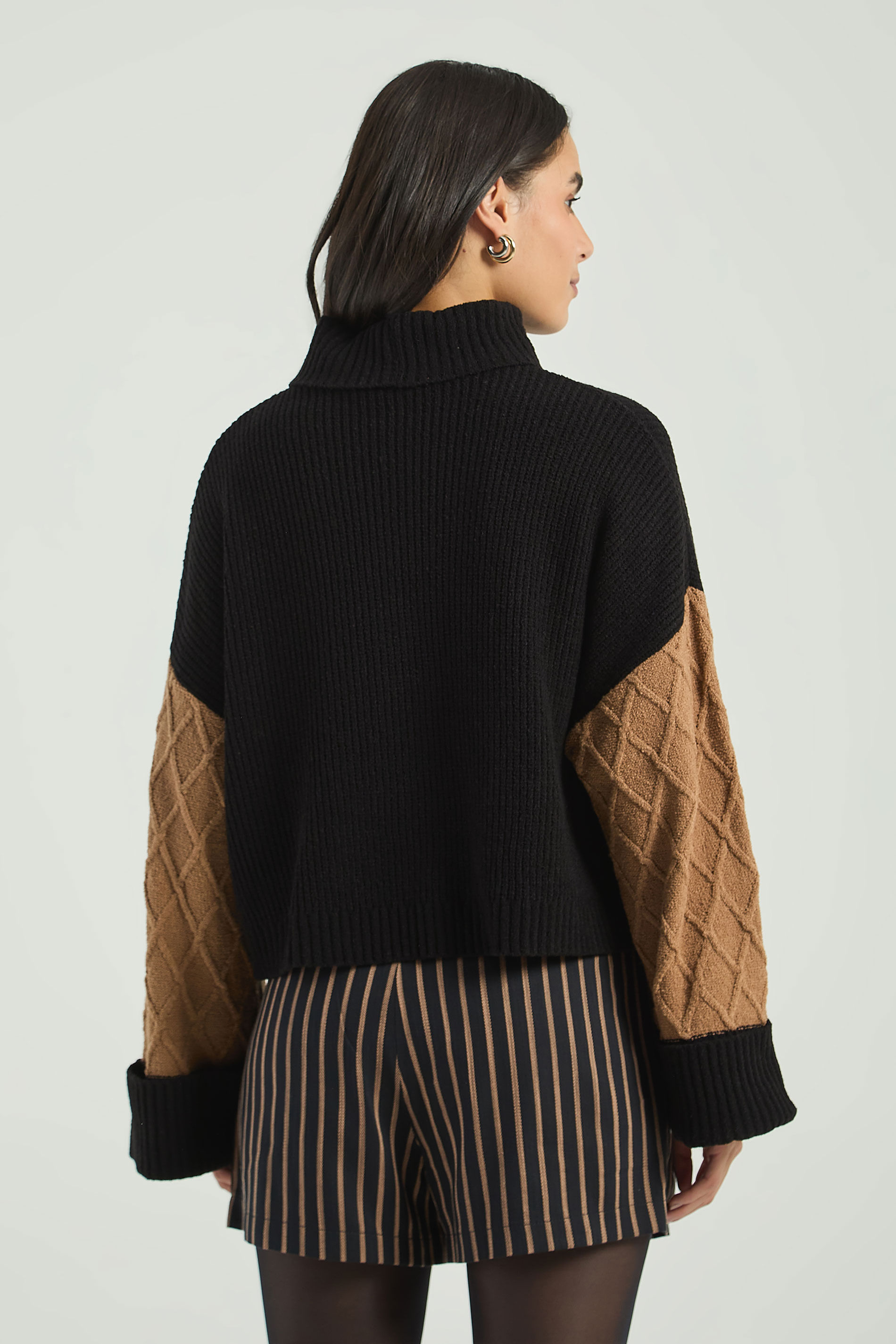 BLUSA TRICOT GOLA ALTA-PRETO / BEGE ESCURO M - PRETO / BEGE ESCURO - 305039