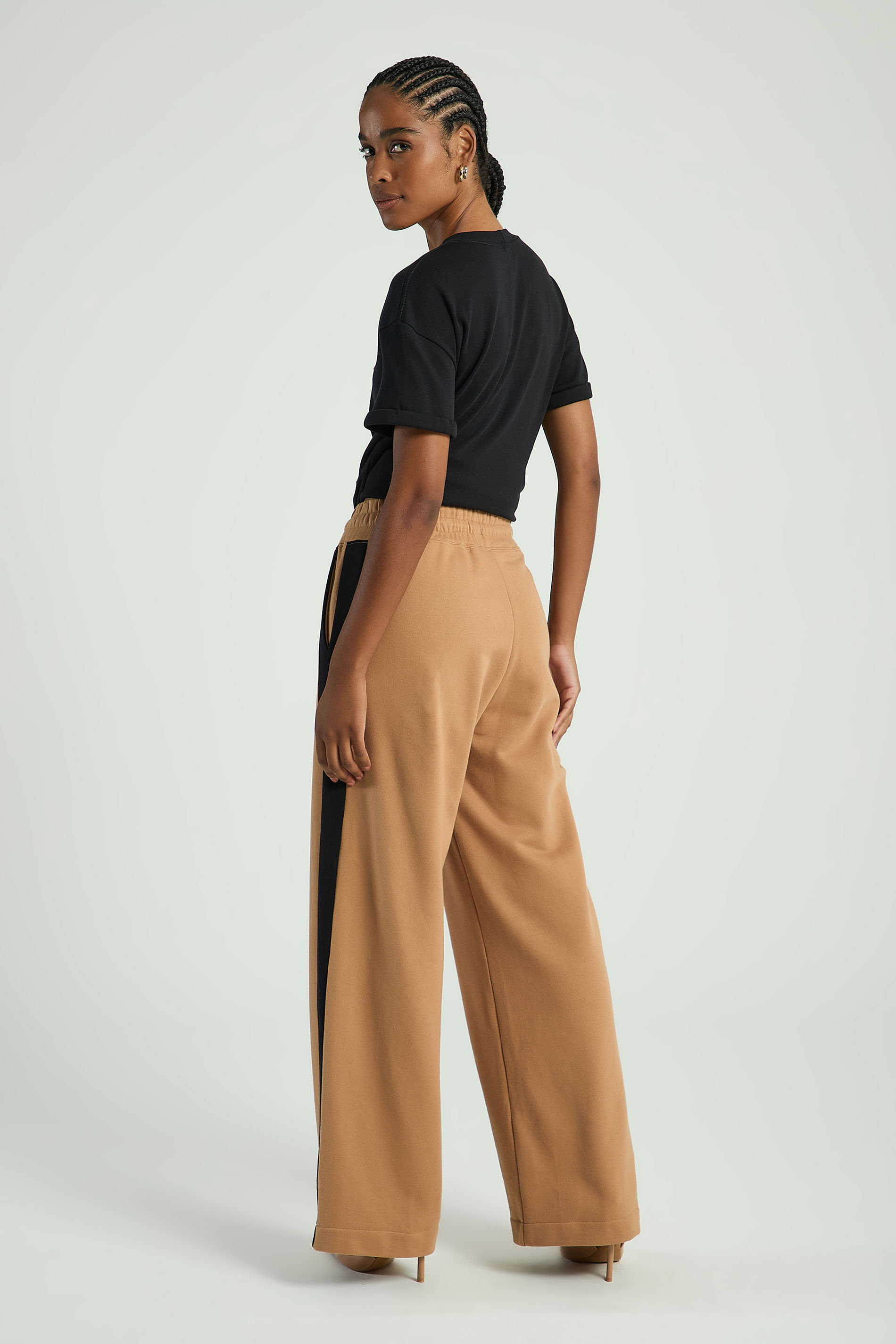 CALÇA MOLETOM BICOLOR-BEGE ESCURO / PRETO P - BEGE ESCURO / PRETO - 306292