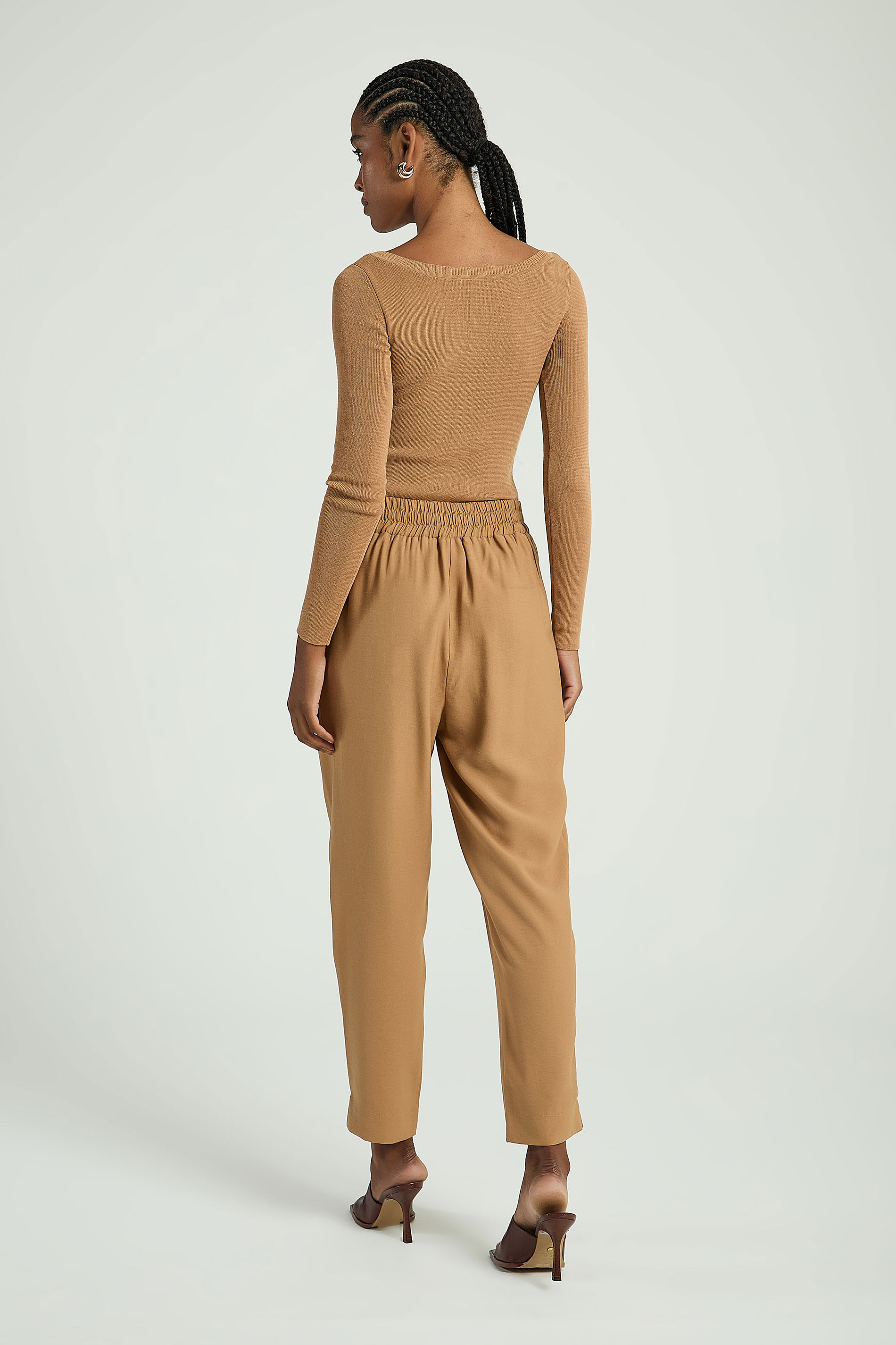 CALÇA CIGARRETE BÁSICA-BEGE ESCURO M - BEGE ESCURO - 309030