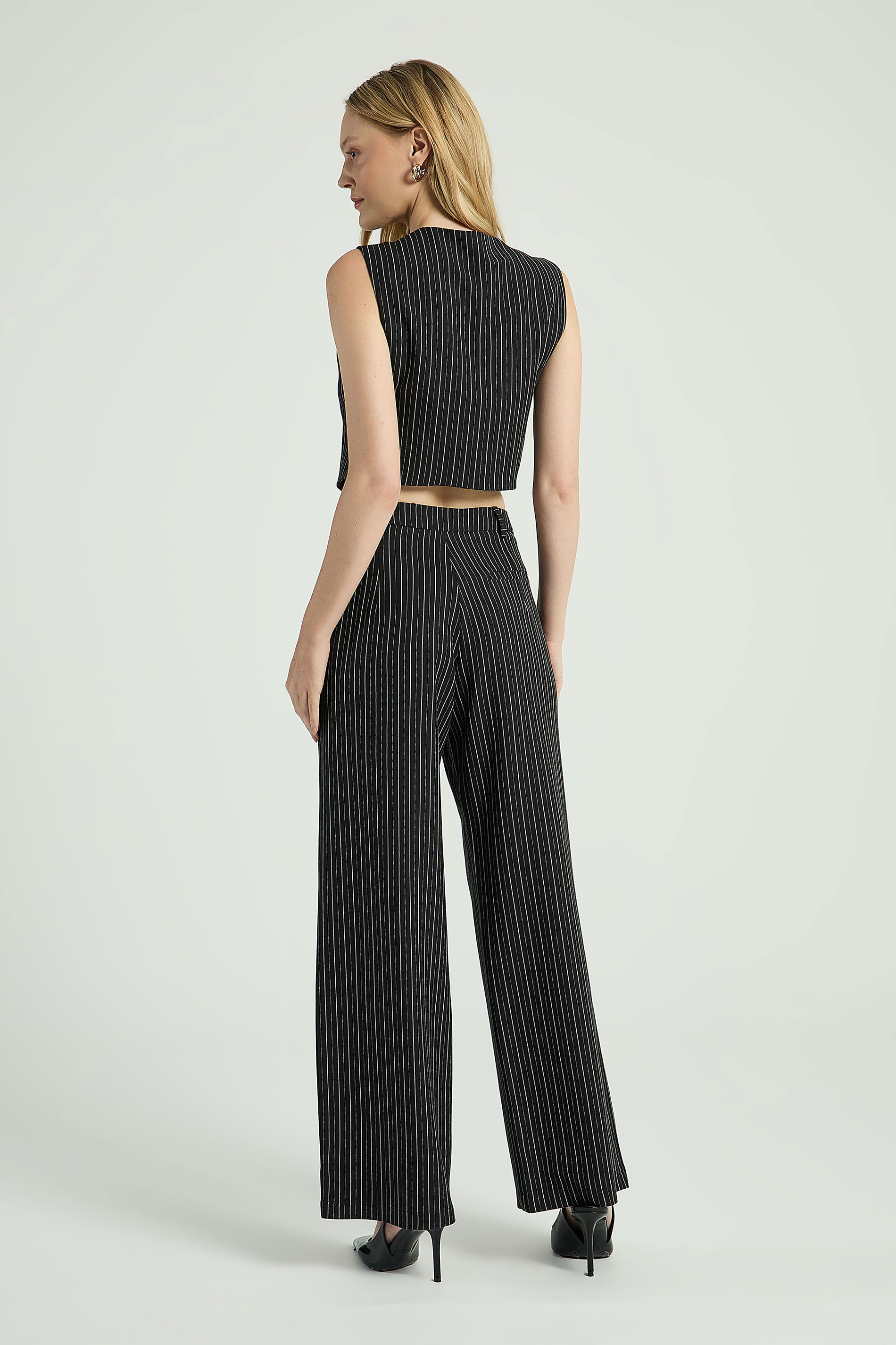 CALÇA PREGAS RISCAS-PRETO P - PRETO - 309202