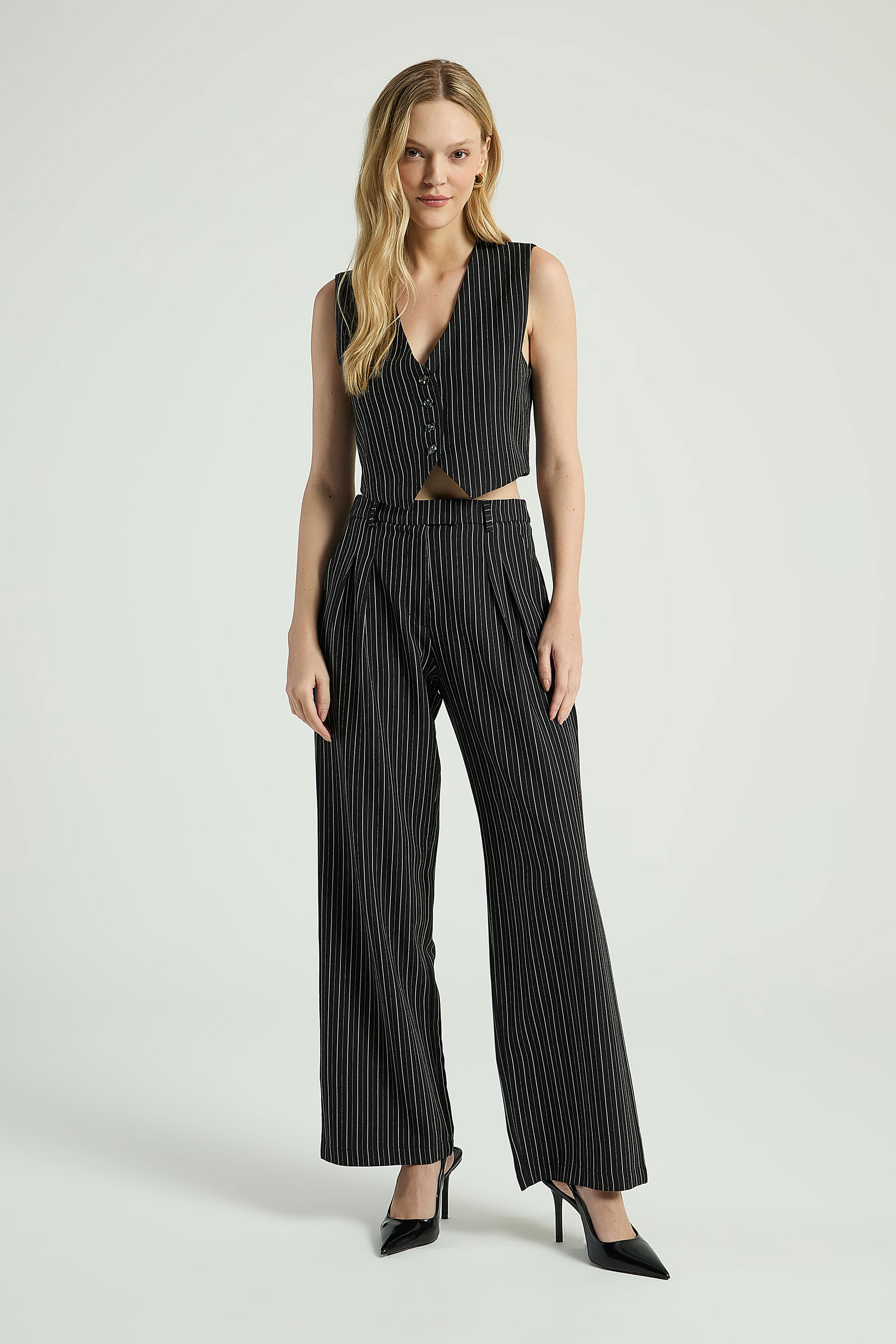 COLETE RISCAS INVERNO-PRETO PP - PRETO - 309728