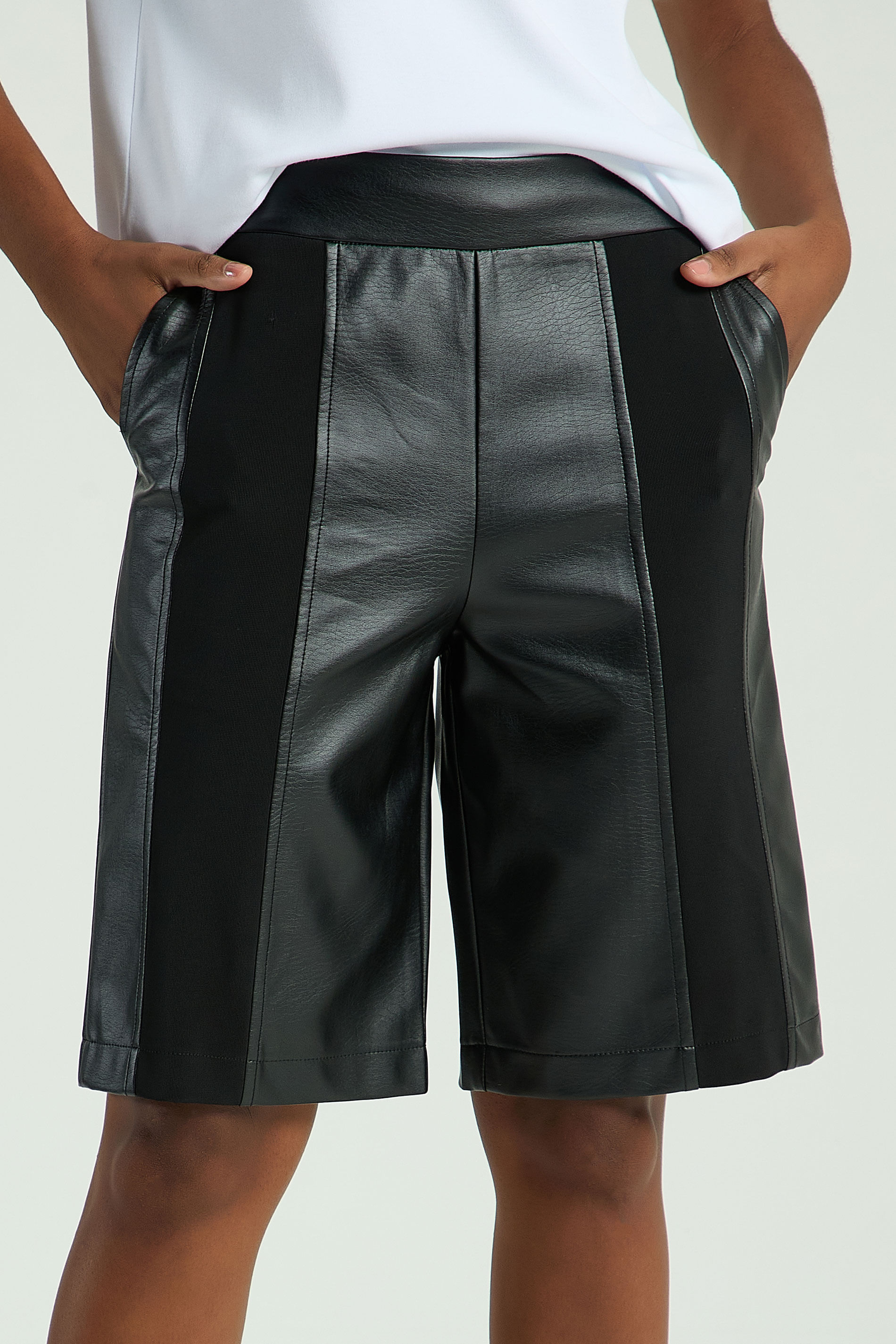 BERMUDA MIX COURO-PRETO GG - PRETO - 311956