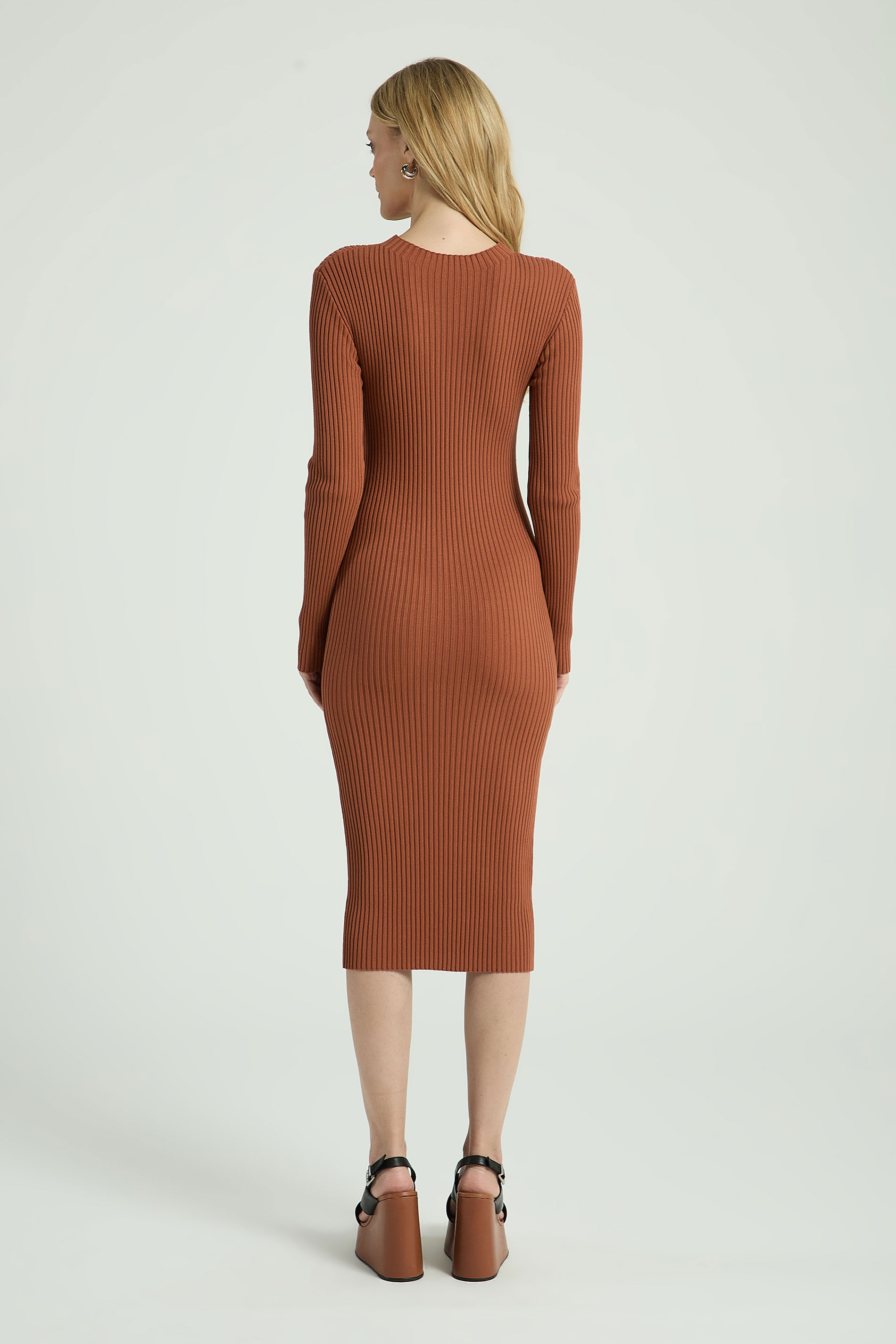 VESTIDO EM TRICOT MANGA LONGA-BEGE ESCURO G - BEGE ESCURO - 312455