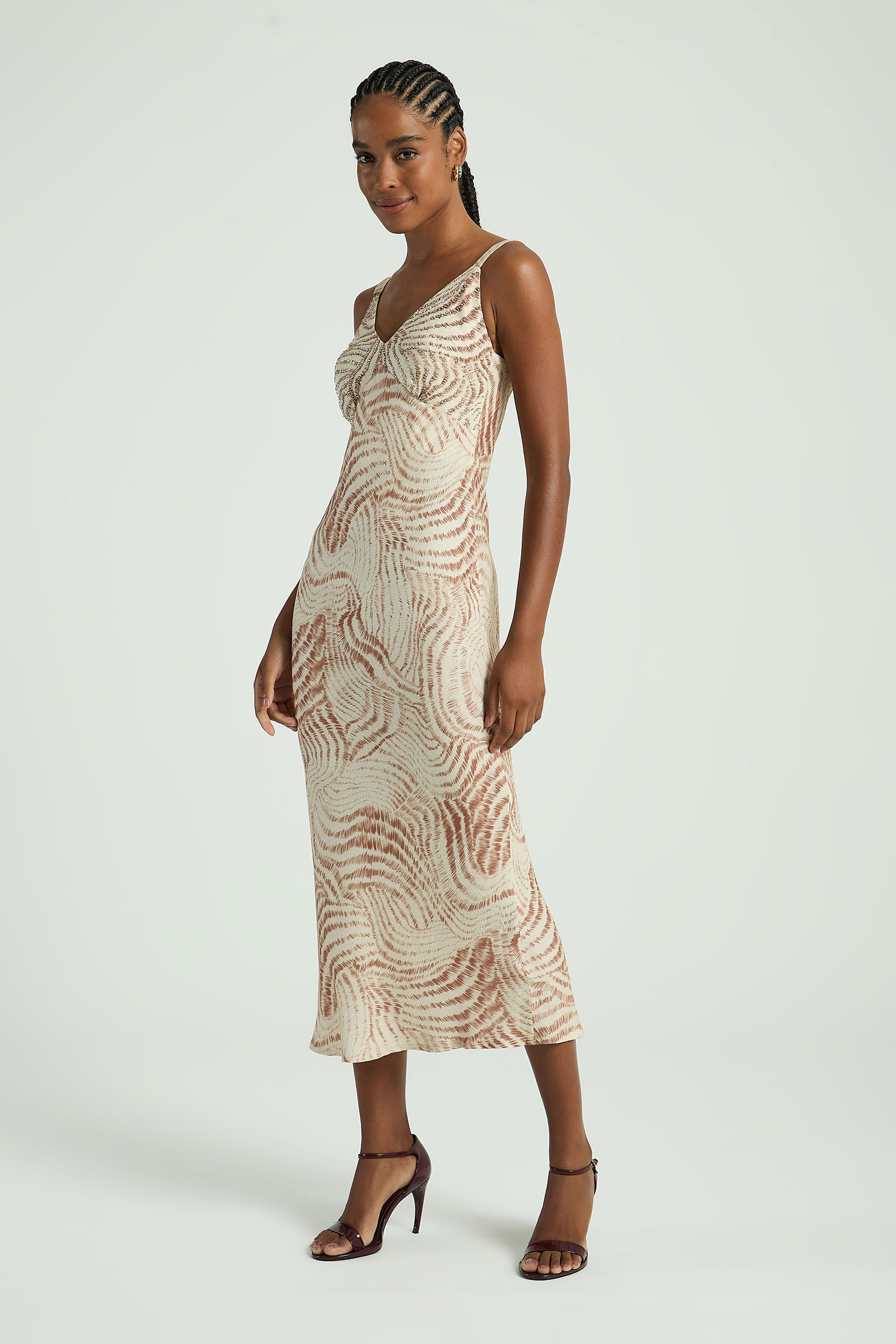 VESTIDO MIDI ESTAMPADO COM DECOTE V-EST BICHO RISCADO G - EST BICHO RISCADO - 312935