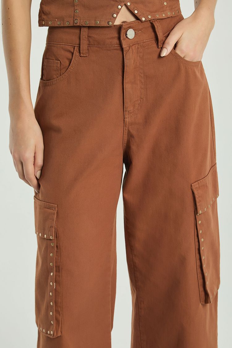 CALÇA MODELO CARGO COM TERMOCOLANTE EM SARJA - BEGE ESCURO 42 - BEGE ESCURO - 314112