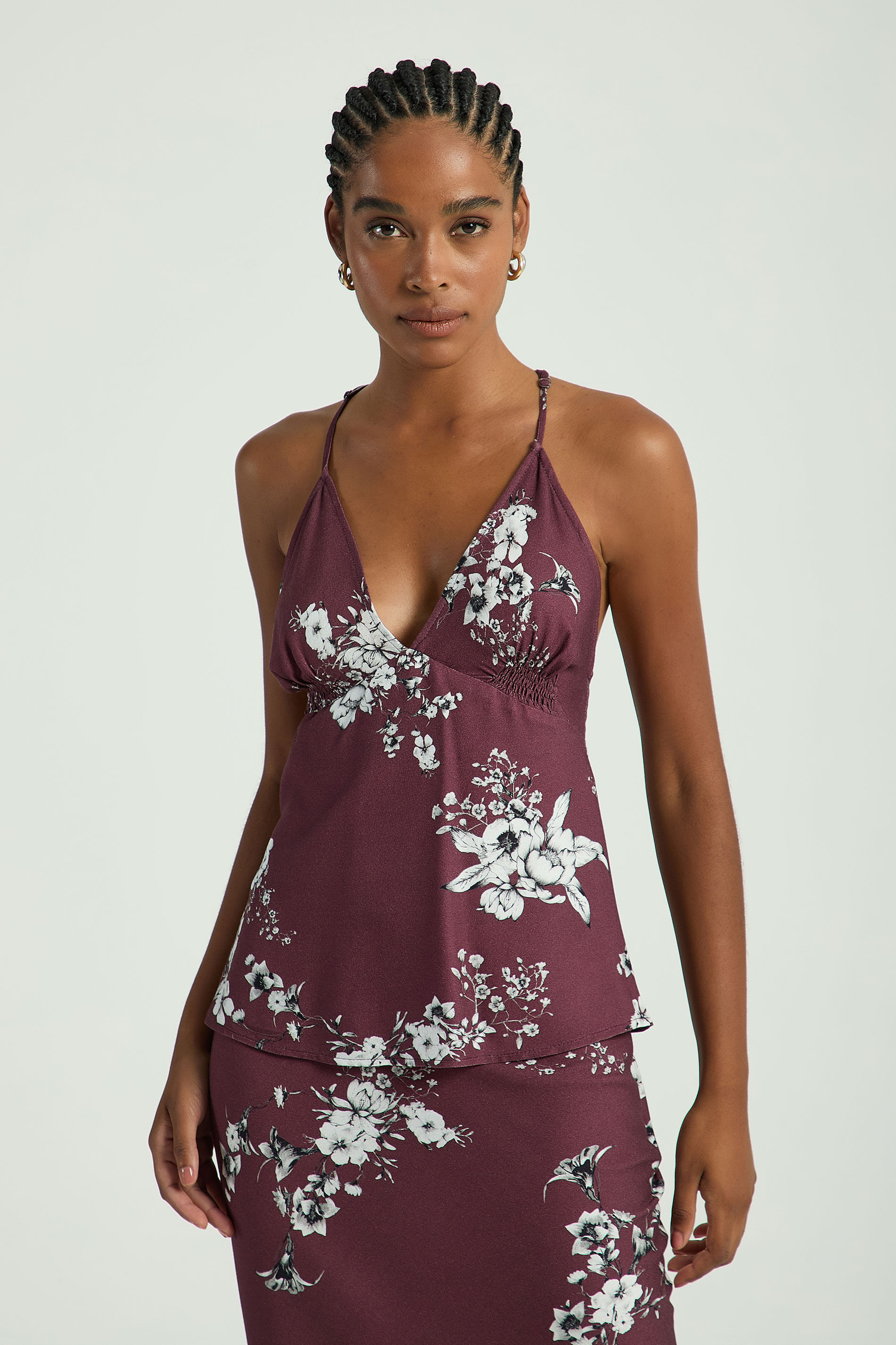 CAMISETA ESTAMPADA COM COSTAS NADADOR-EST FLORAL P & B VINHO PP - EST FLORAL P & B VINHO - 314301