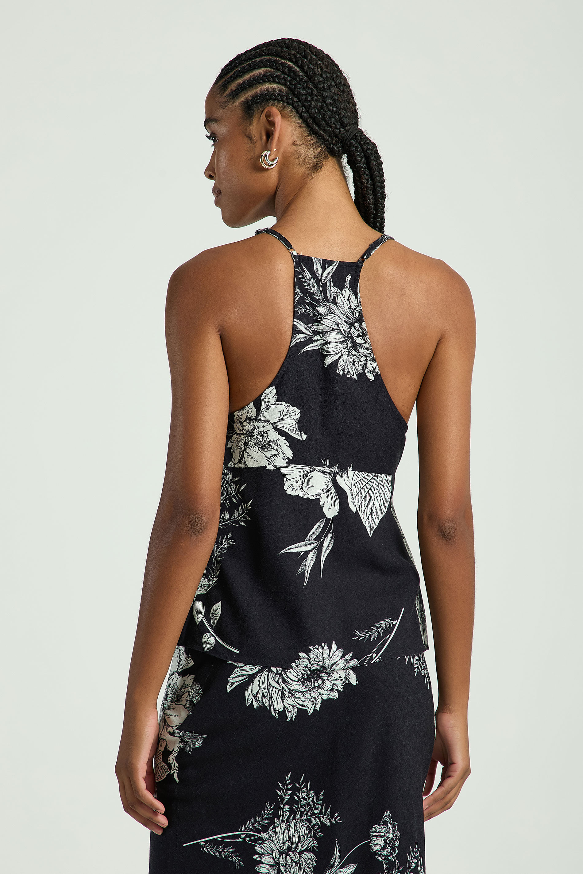 CAMISETA ESTAMPADA COM COSTAS NADADOR-EST BELEZA FLORAL P - EST BELEZA FLORAL - 314314