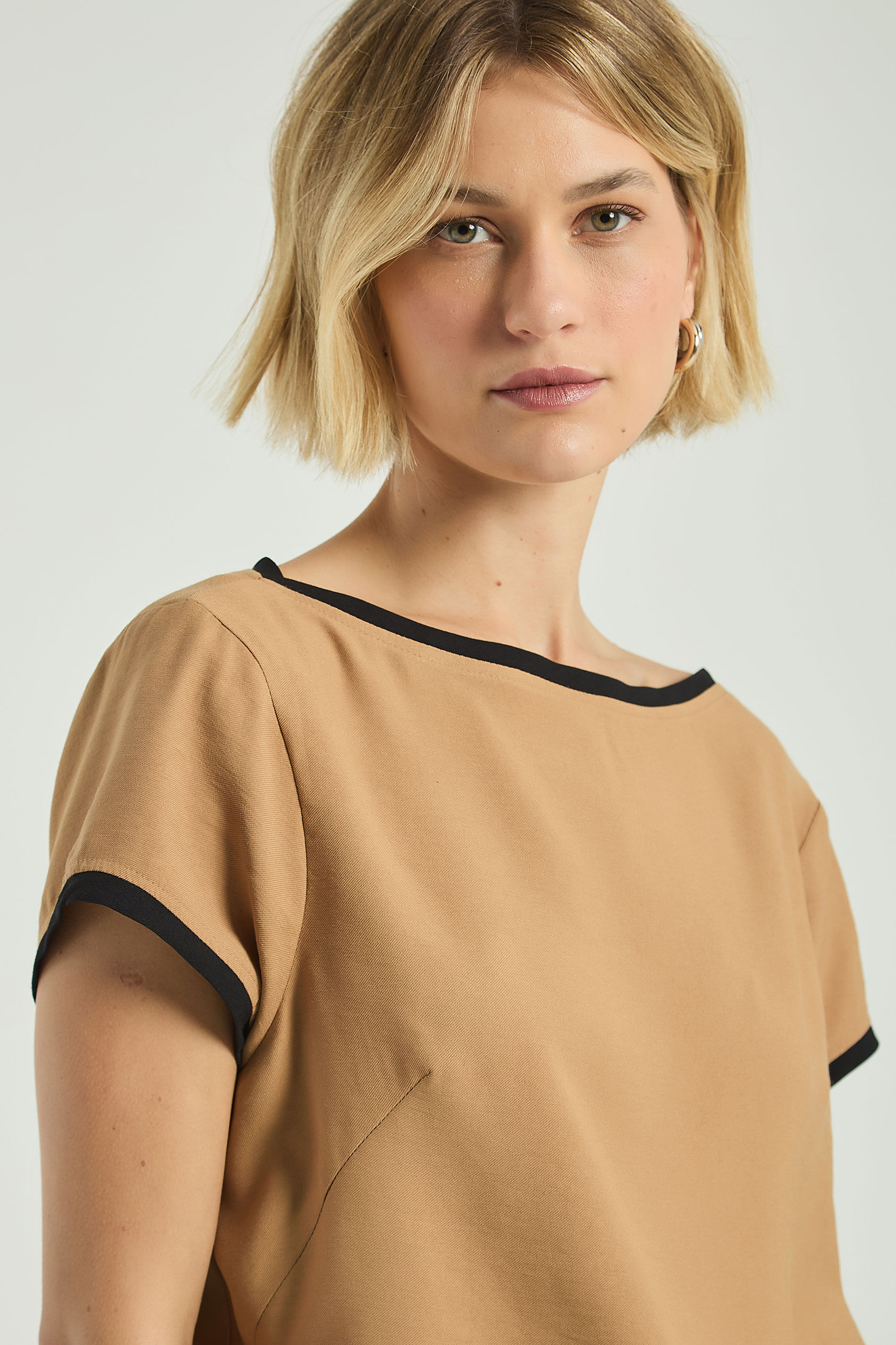 BLUSA MIX CORES-BEGE ESCURO / PRETO G - BEGE ESCURO / PRETO - 314922