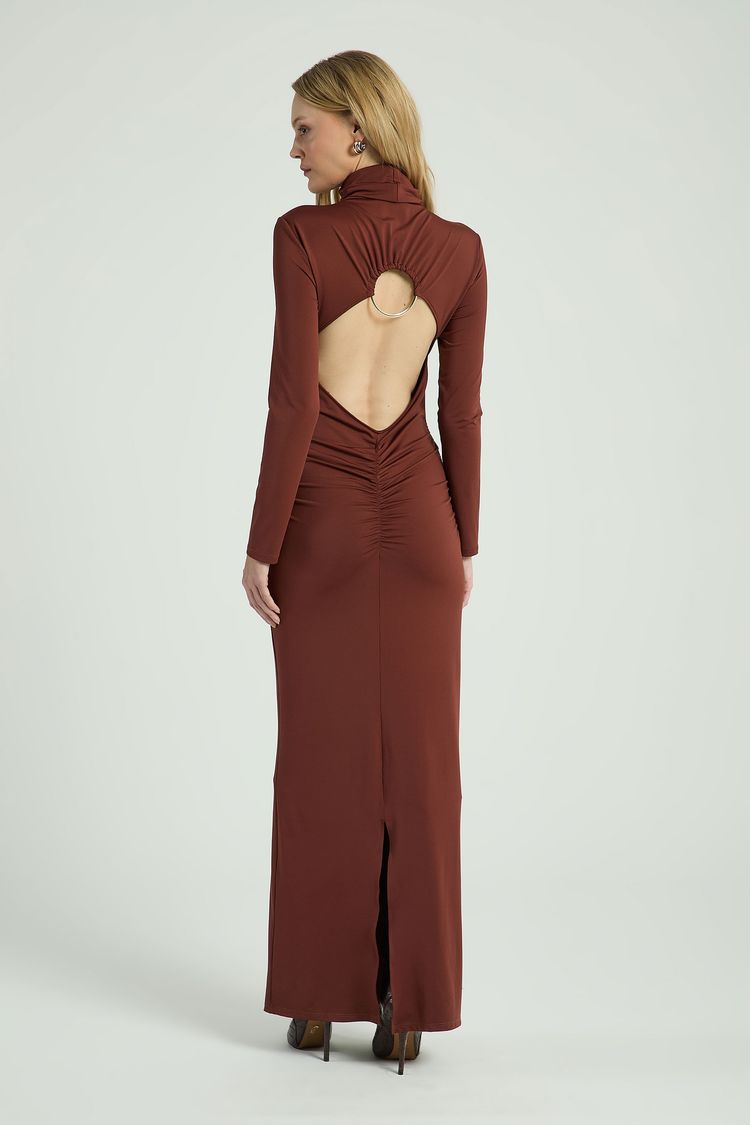 VESTIDO COM GOLA DUPLA E DETALHE NAS COSTAS-MARROM M - MARROM - 315628