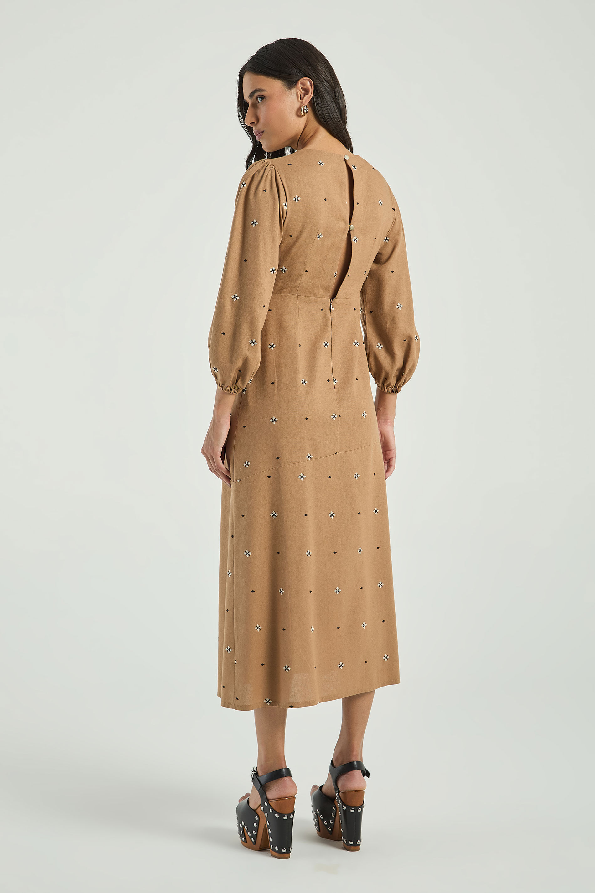 VESTIDO LINHO BORDADO-BEGE ESCURO M - BEGE ESCURO - 315972