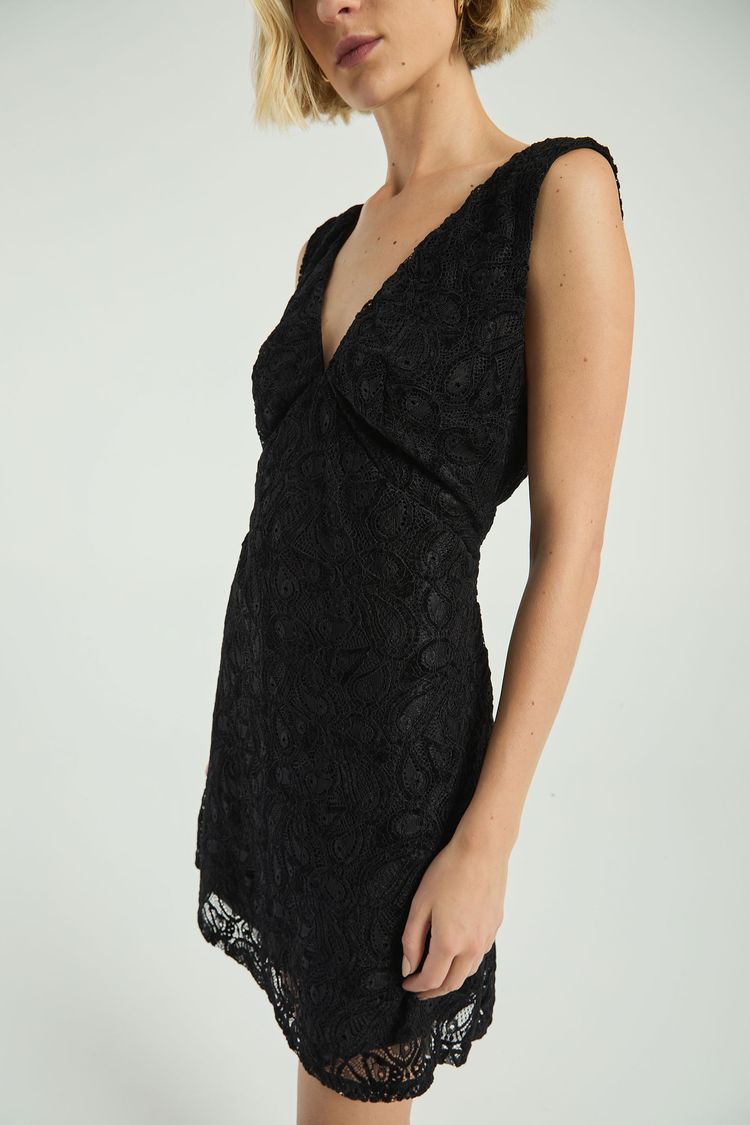 VESTIDO CURTO RENDA-PRETO P - PRETO - 316019