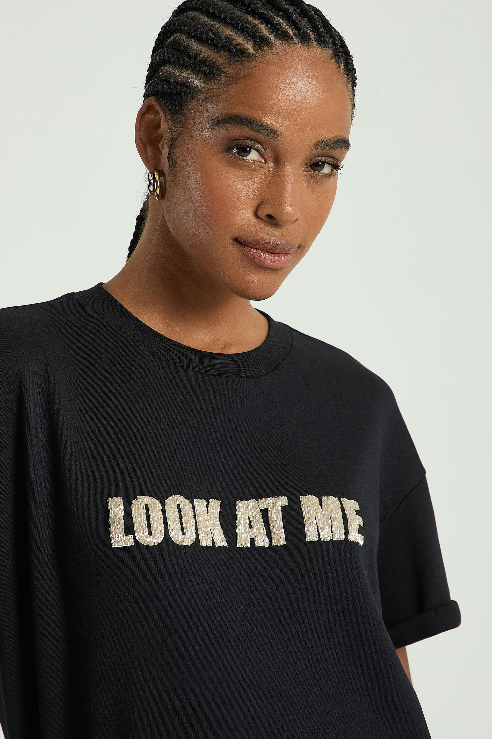 T-SHIRT SILK LOOK AT ME BORDADA-PRETO M - PRETO - 316156