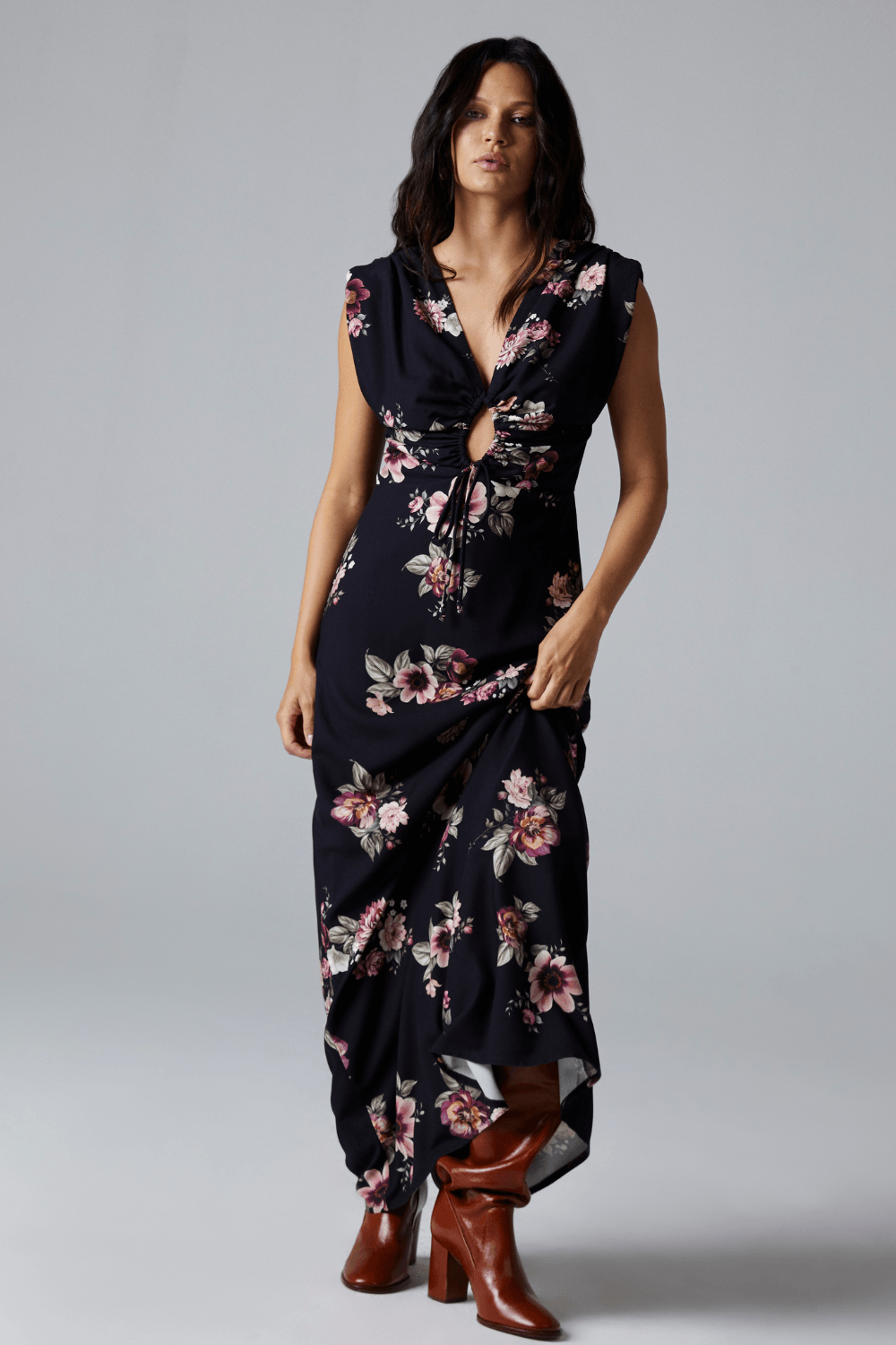 VESTIDO LONGO ESTAMPADO COM DECOTE V-EST FLORAL BOHO P - EST FLORAL BOHO - 316558