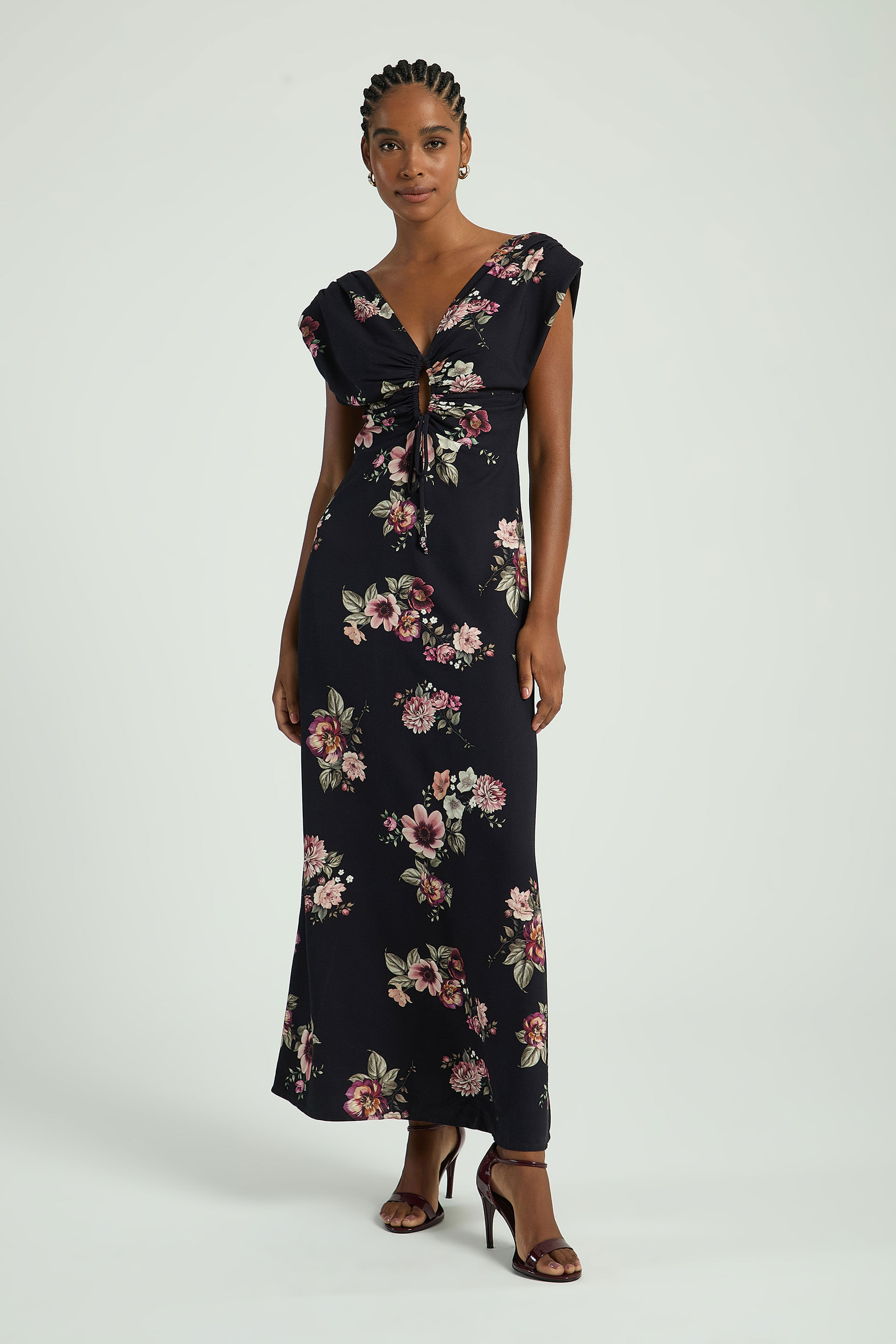 VESTIDO LONGO ESTAMPADO COM DECOTE V-EST FLORAL BOHO P - EST FLORAL BOHO - 316559