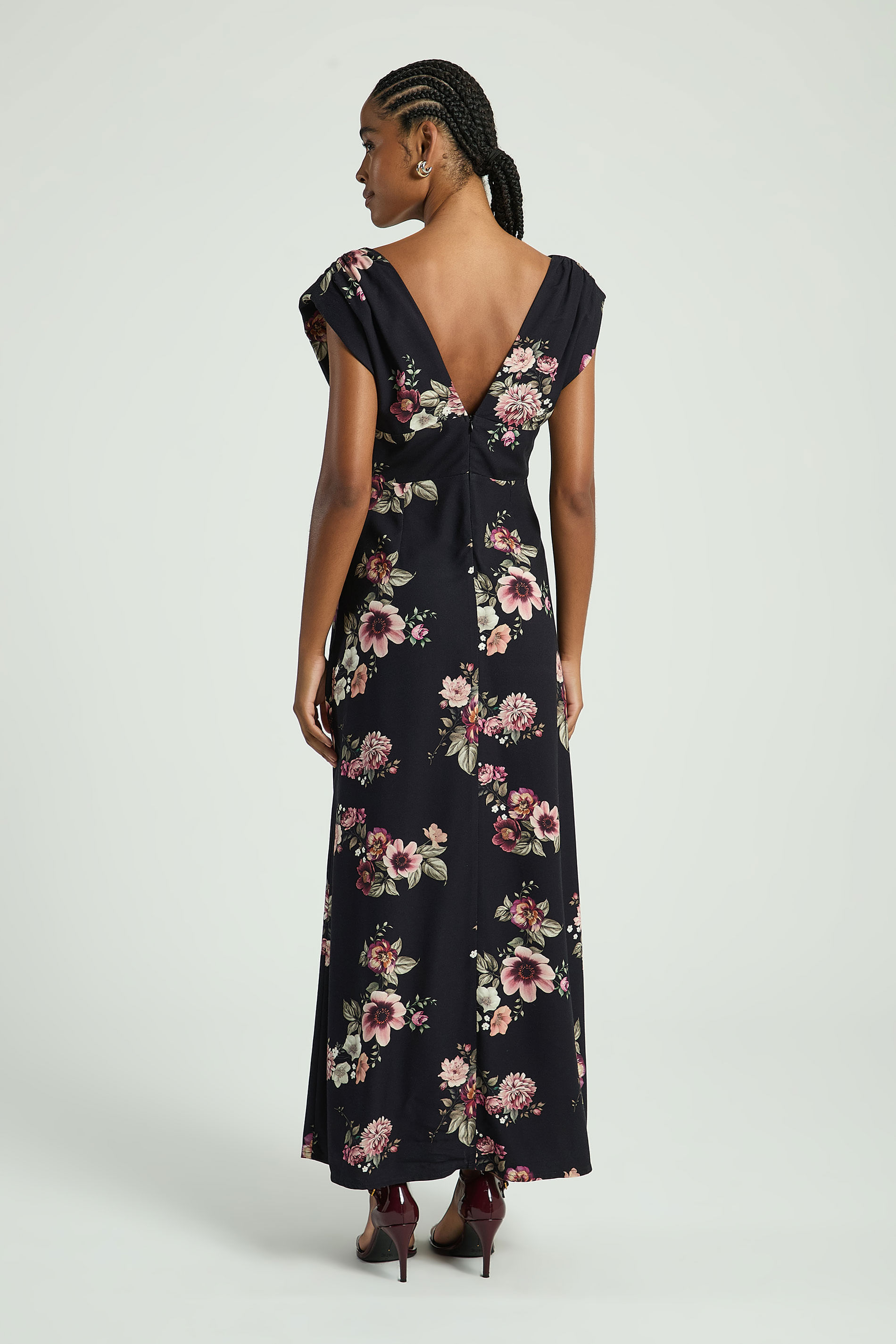 VESTIDO LONGO ESTAMPADO COM DECOTE V-EST FLORAL BOHO P - EST FLORAL BOHO - 316560